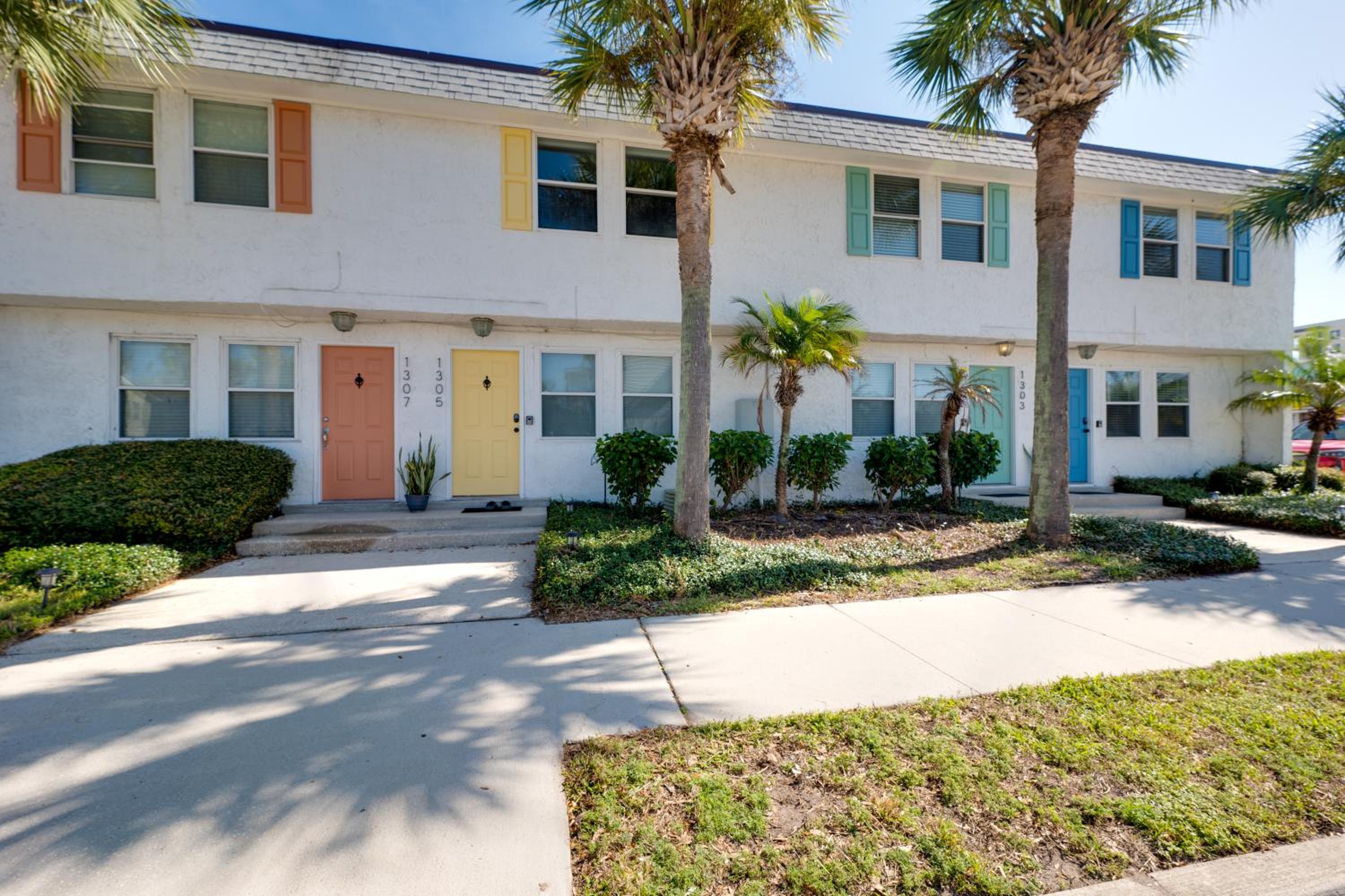 Be A Nomad l Charming 2 Bed Steps to Beach in Jacksonville Beach, US