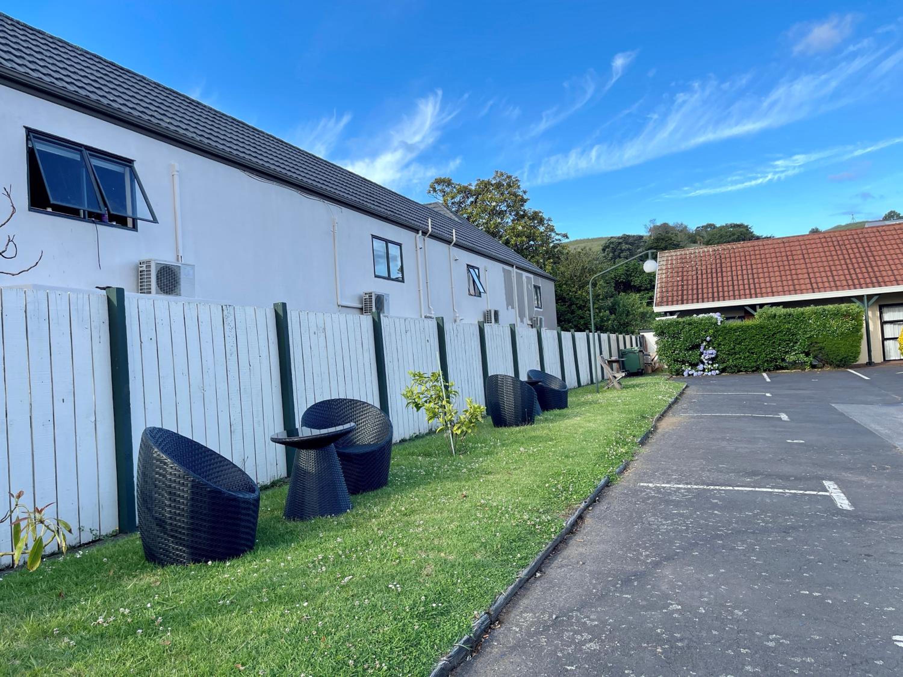 Tudor Court Motor Lodge — photo 32