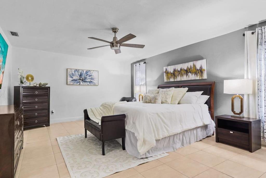 private home near to airport view 5