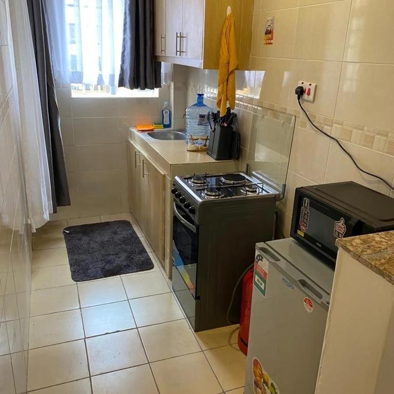 Luxurious One Bedroom Apartment centrally-located in South B, minutes from CBD, Shopping Malls, Restarants and other Entertainment Areas. Free private park view 4