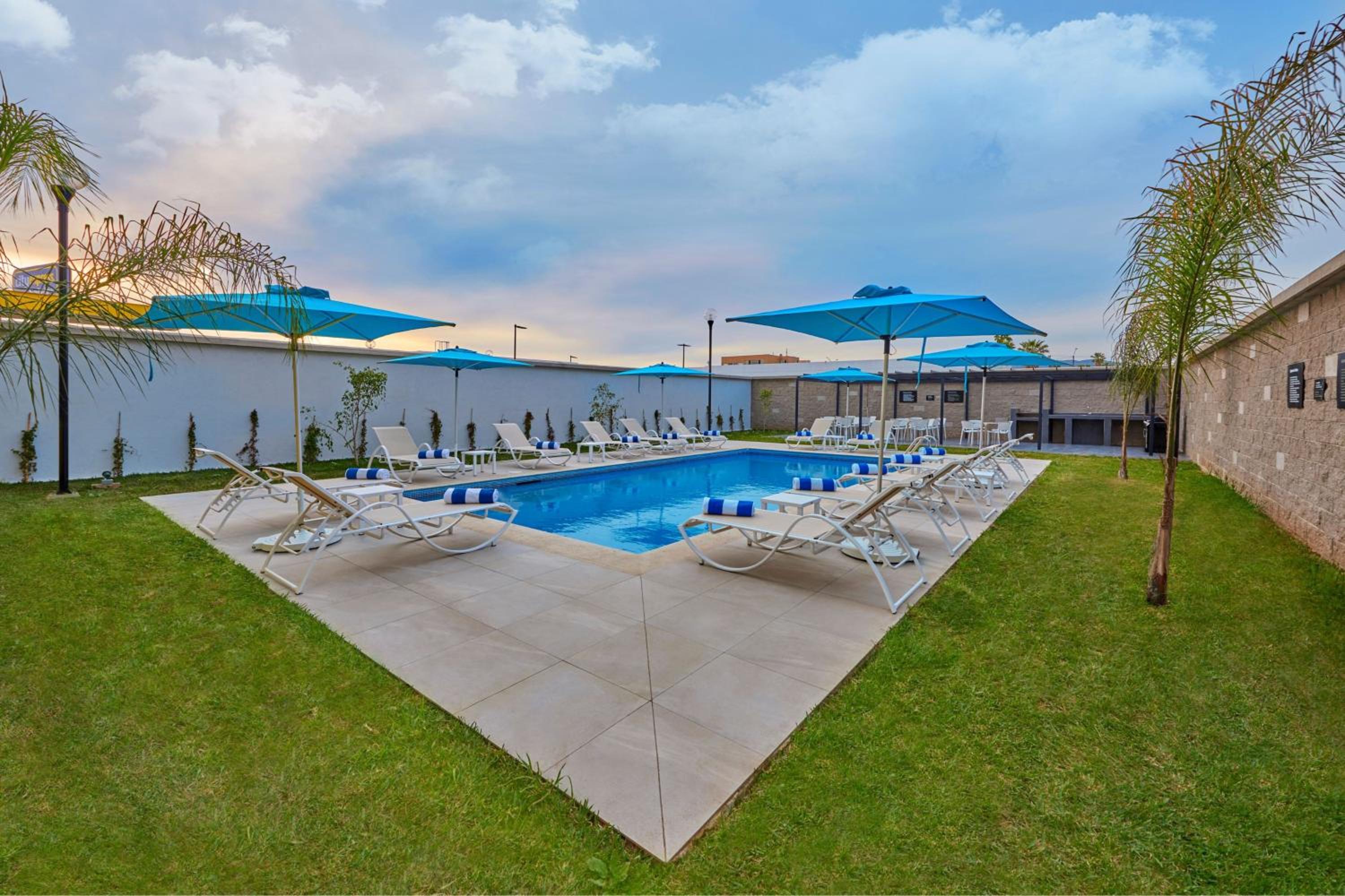 Ensenada Vacations - City Express by Marriott Ensenada - Property Image 42