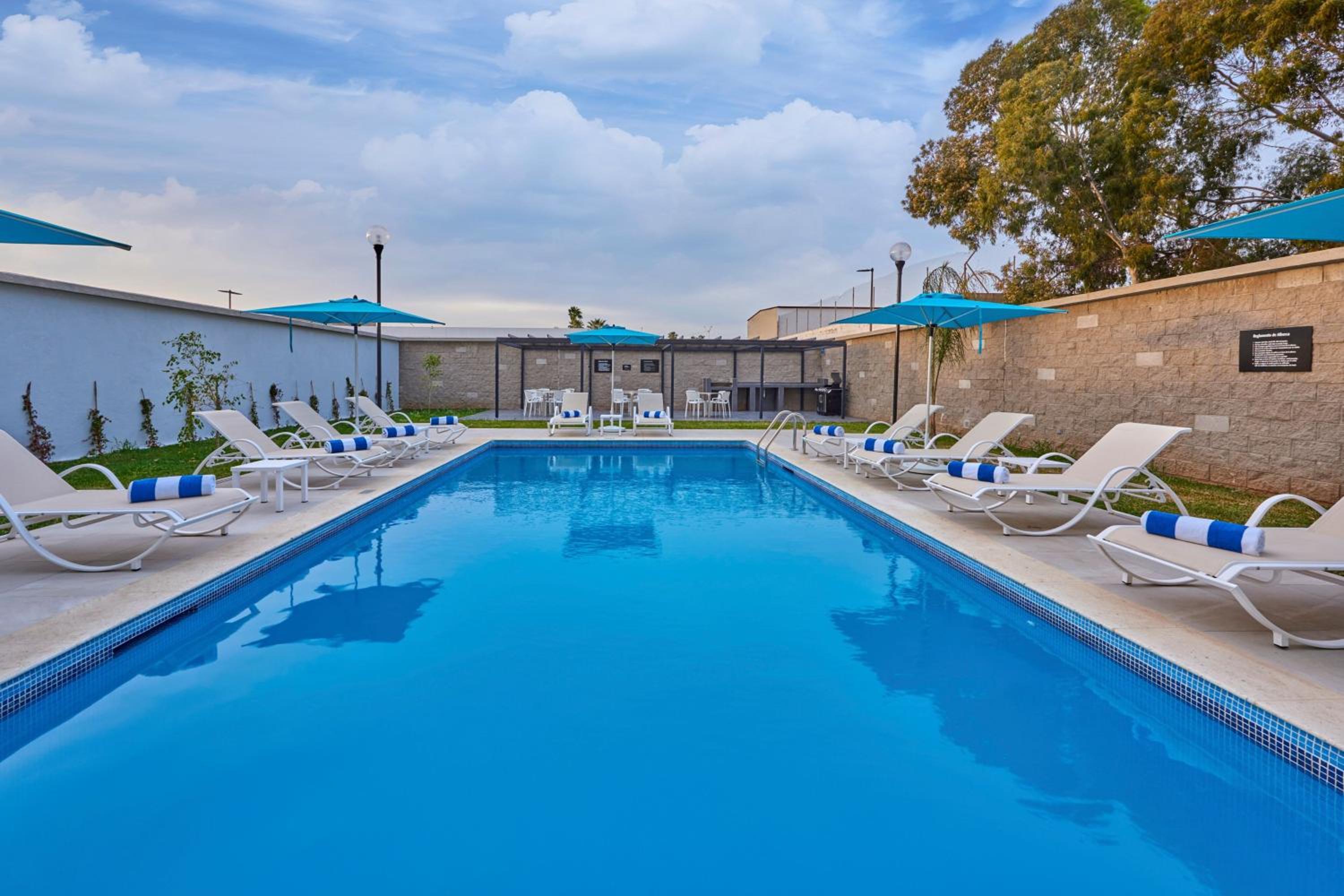 Ensenada Vacations - City Express by Marriott Ensenada - Property Image 21