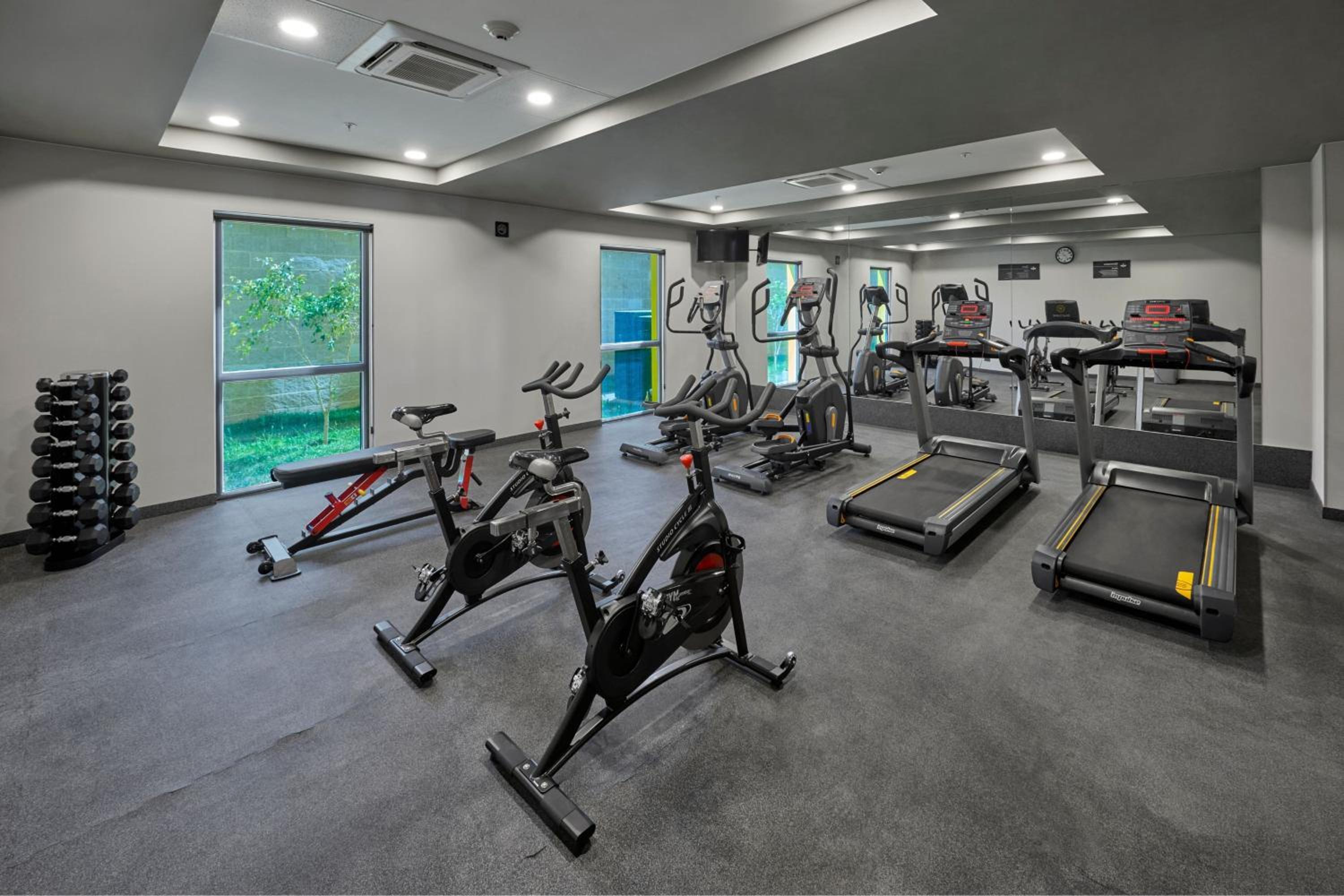 Ensenada Vacations - City Express by Marriott Ensenada - Property Image 22