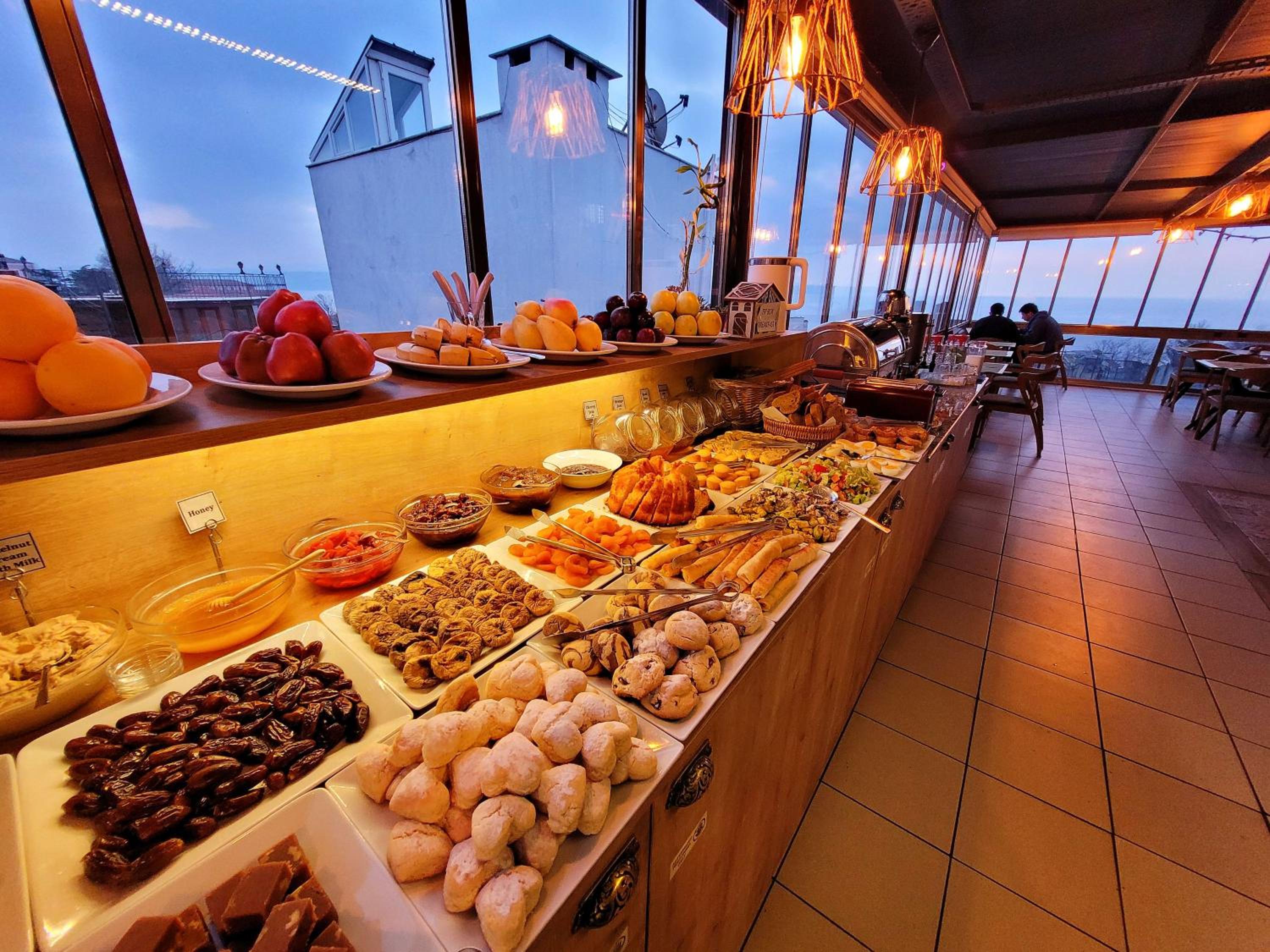 Marmara Guesthouse - Image 96