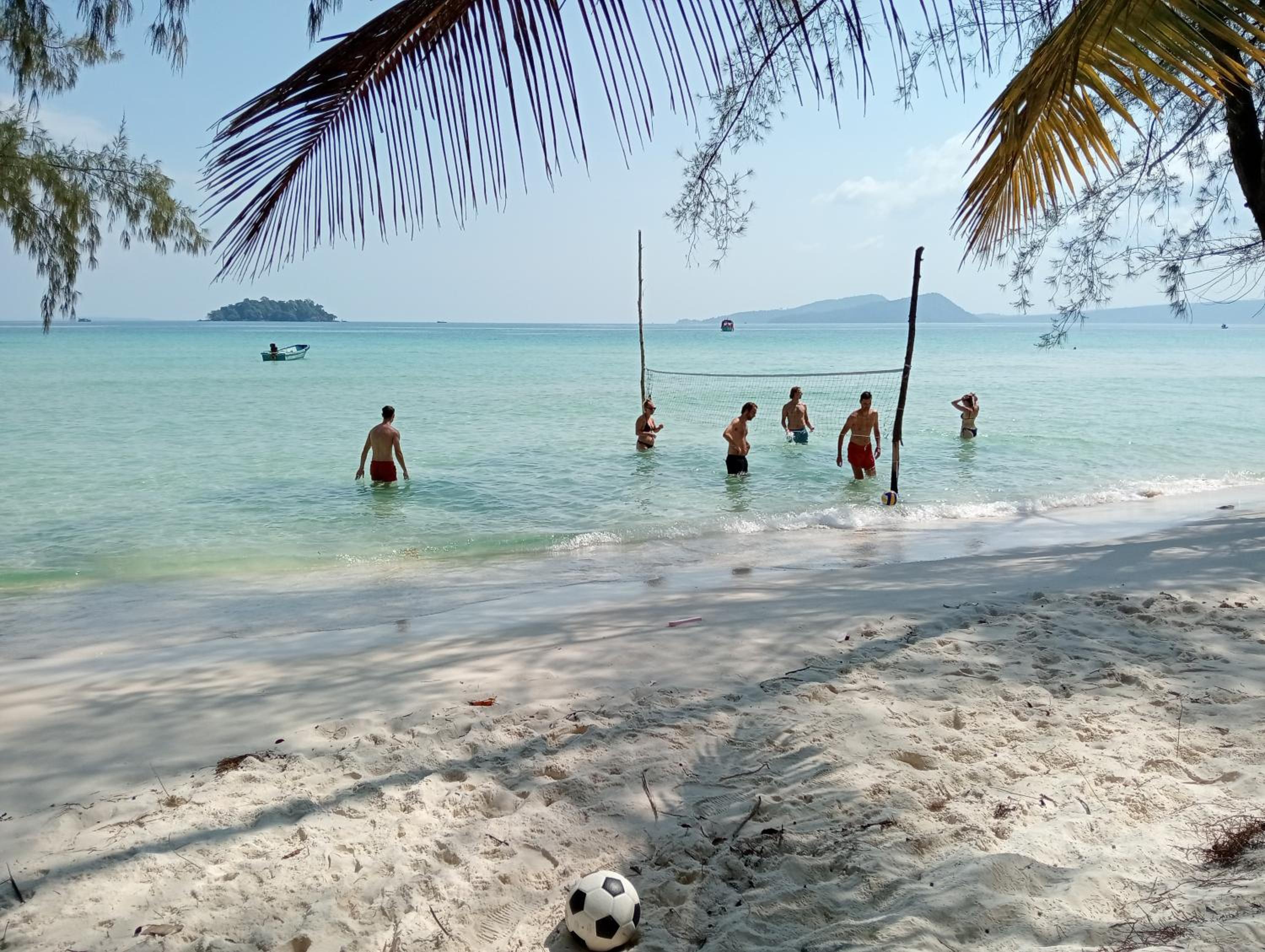 White Pearl Beach view 4