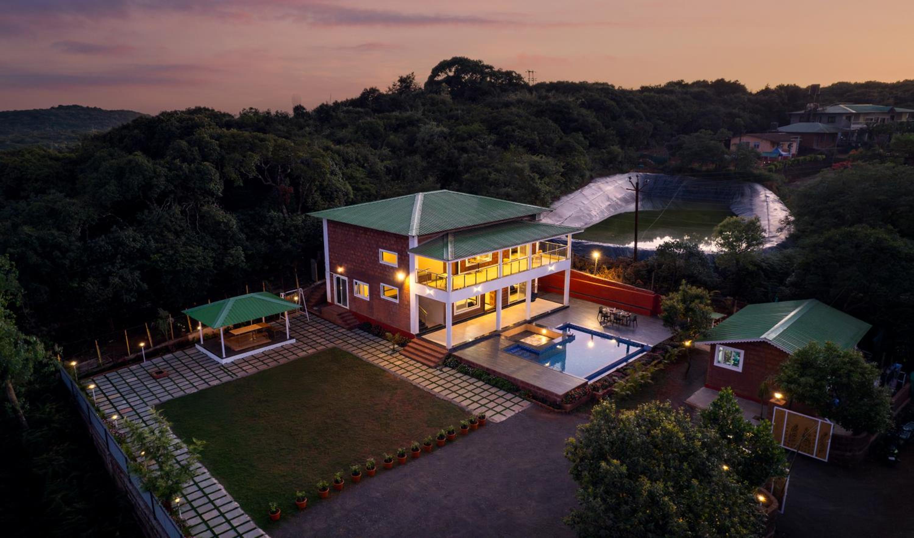 Malibu Villa by Hill Staytion view 2