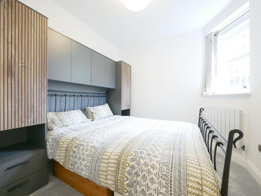 Newly refurbished 2 Bed apartment in Paddington