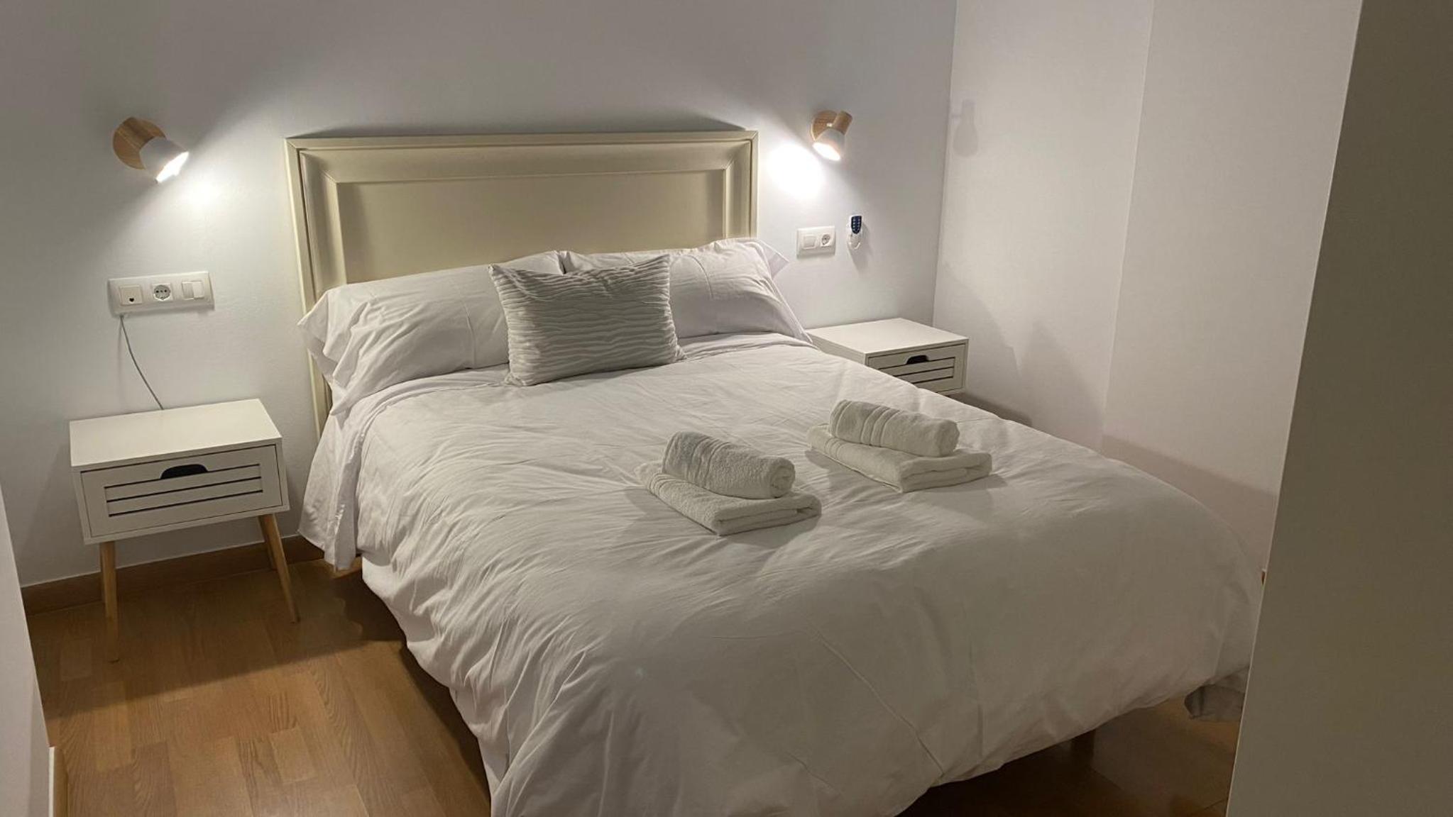 DUPLEX JUNTO AL PUENTE ROMANO con GRAN TERRAZA y PARKING PRIVADO