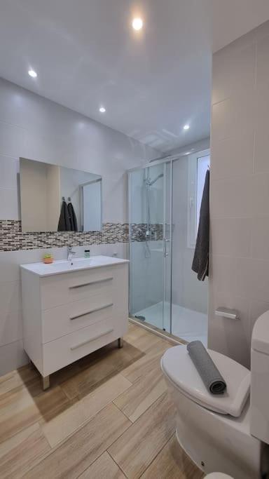 B-Rent Central Digital Zen 2 rooms view 5