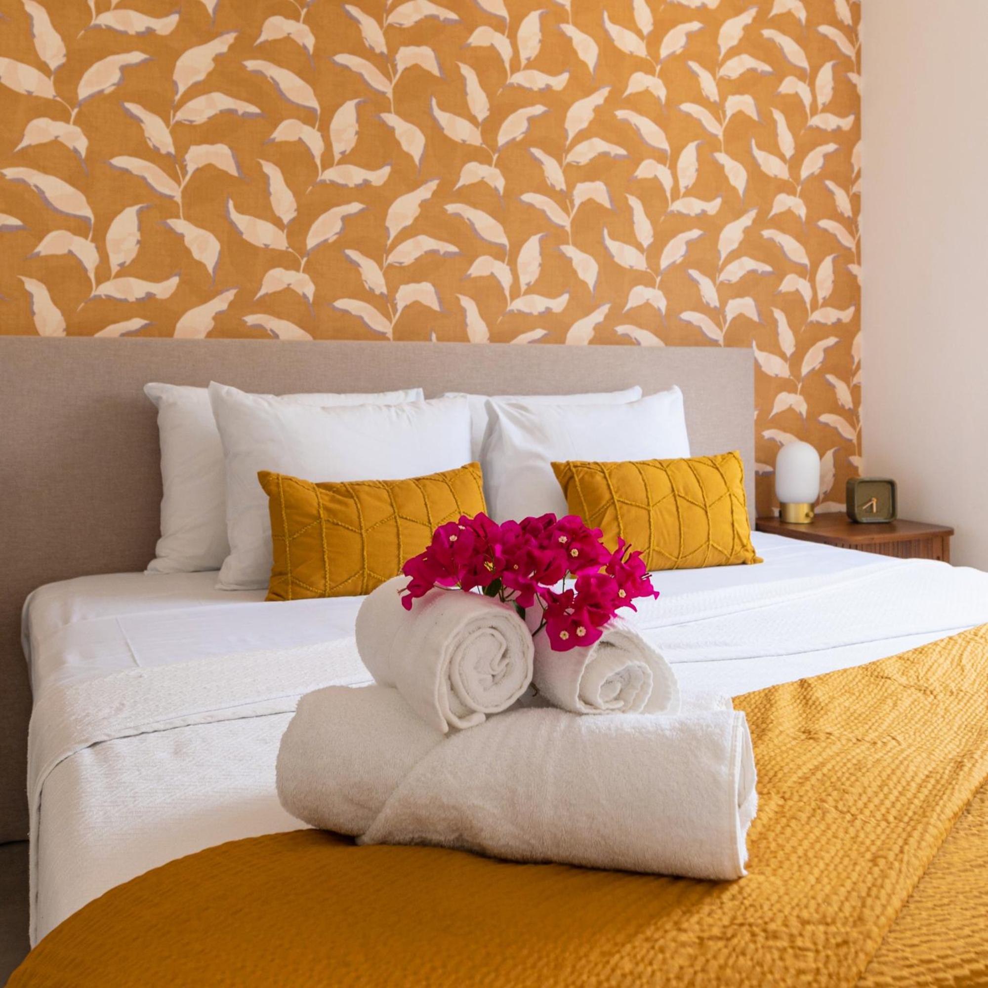 Palm Suite - Newly constructed poolside apartment just minutes from the beach