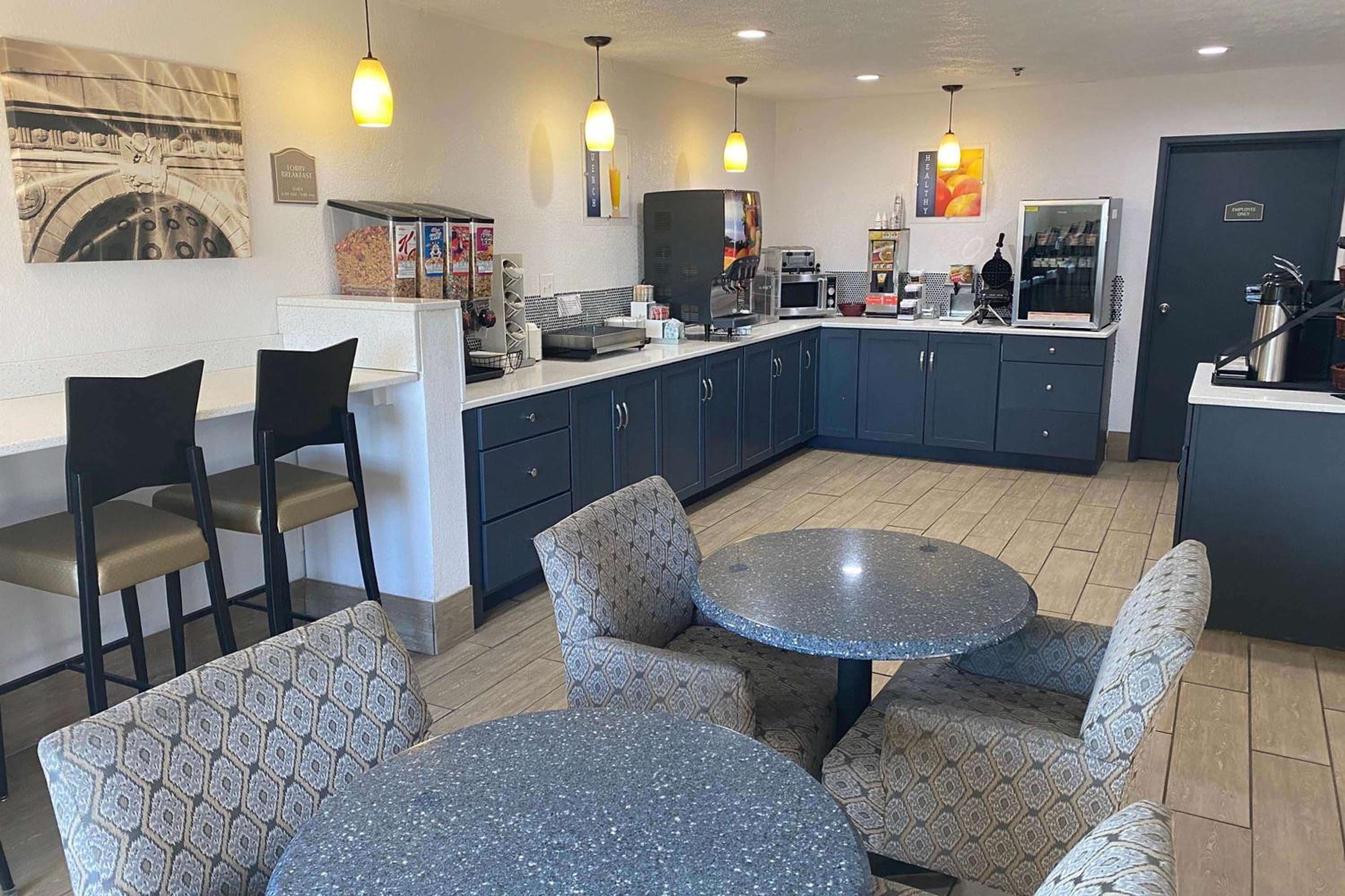 Danville Vacations - Baymont by Wyndham Danville IL - Property Image 3