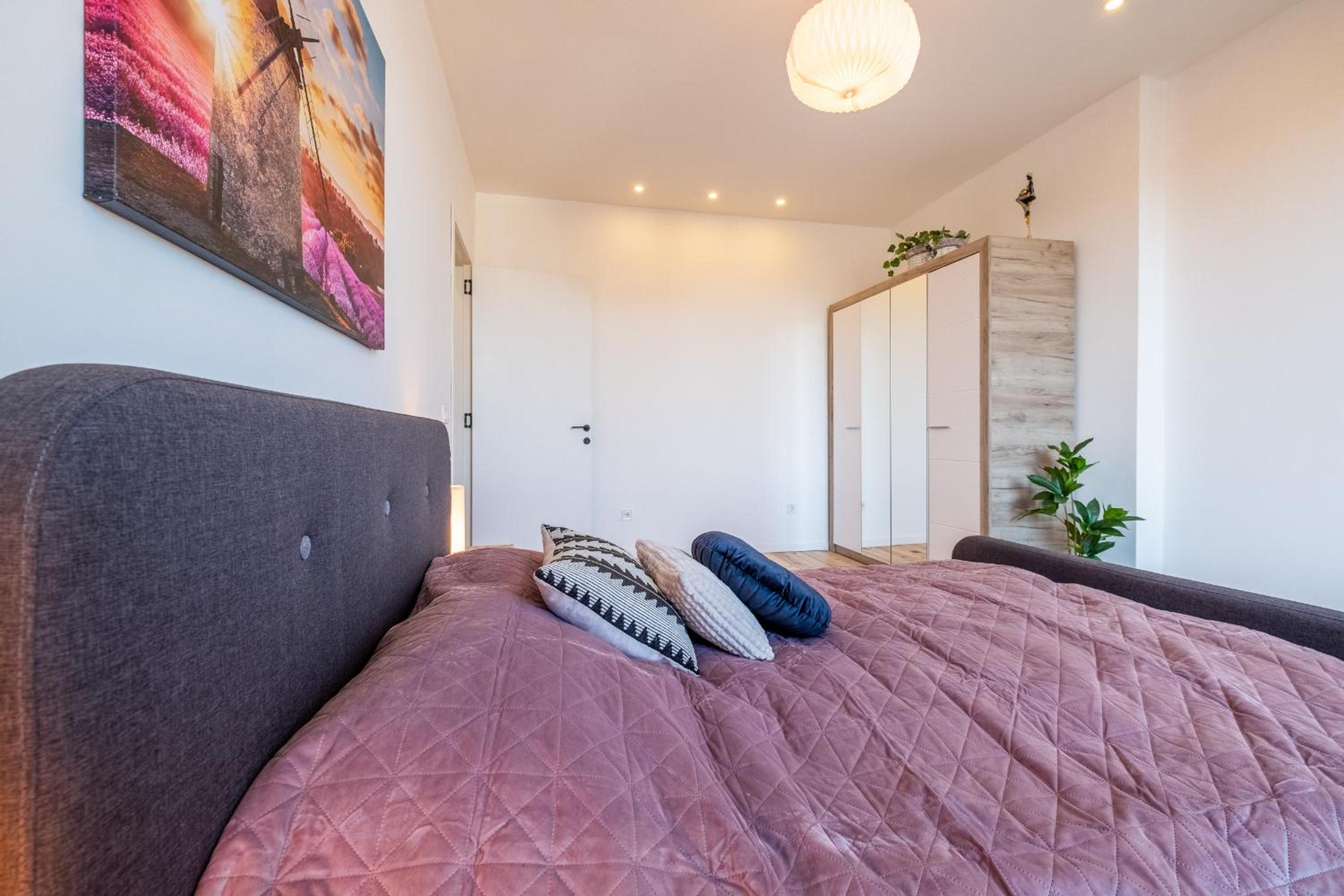 Bright Apartments – 2 Bedroom