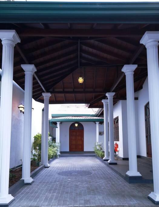 Maharagama 5BR bungalow 1BR USD 21 per night view 3