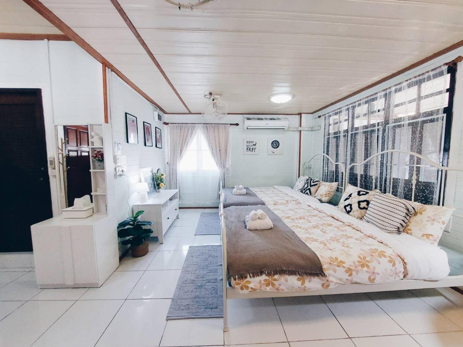 Green Riverside Homestay