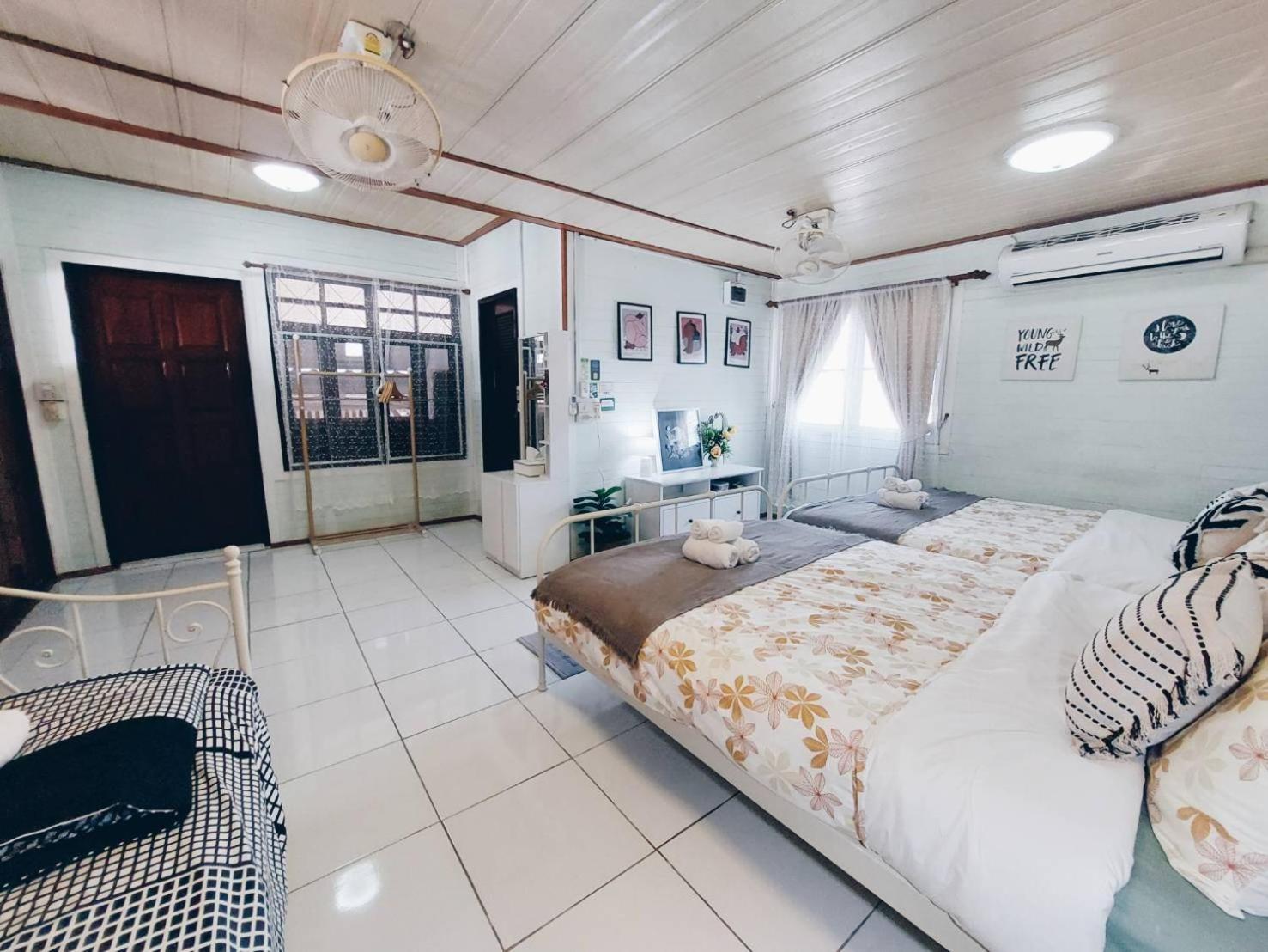 Green Riverside Homestay