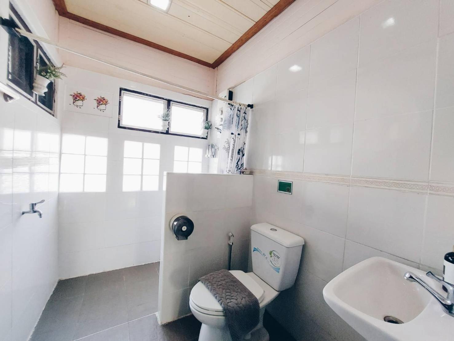 Green Riverside Homestay