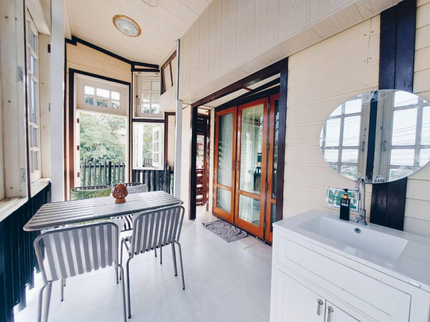 Green Riverside Homestay