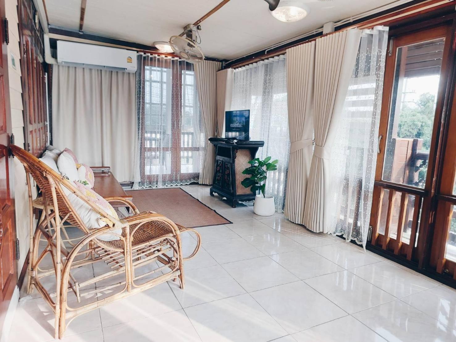 Green Riverside Homestay