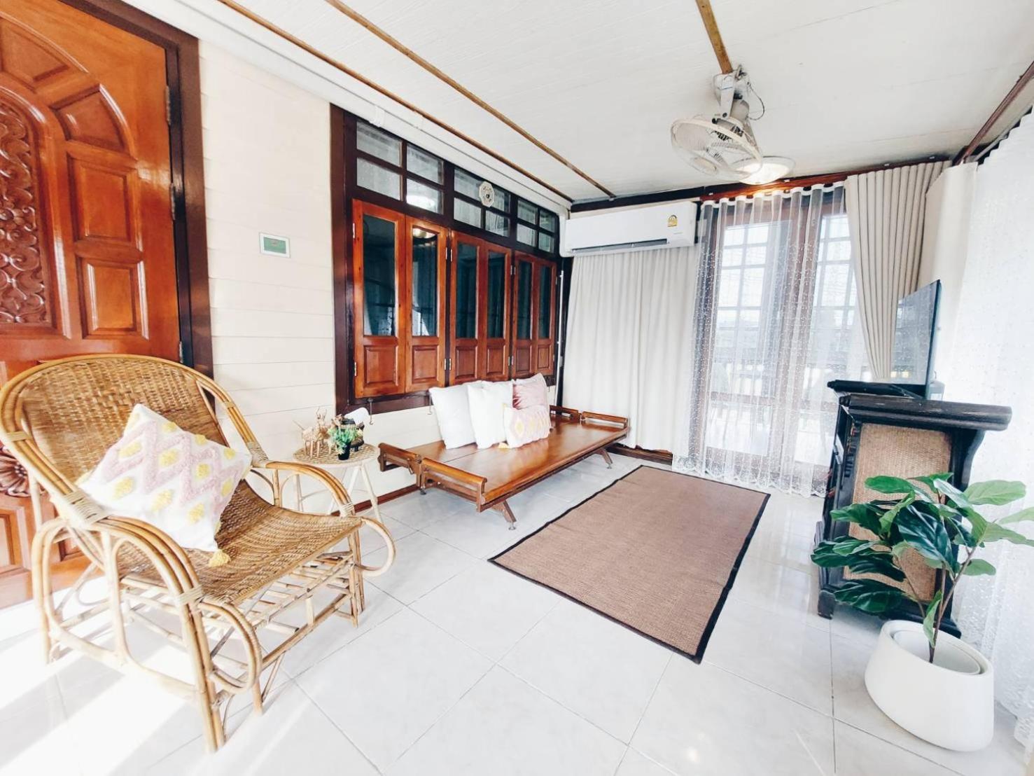 Green Riverside Homestay