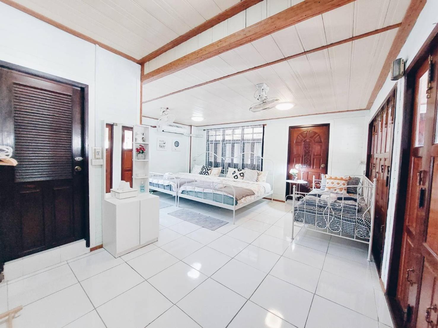 Green Riverside Homestay