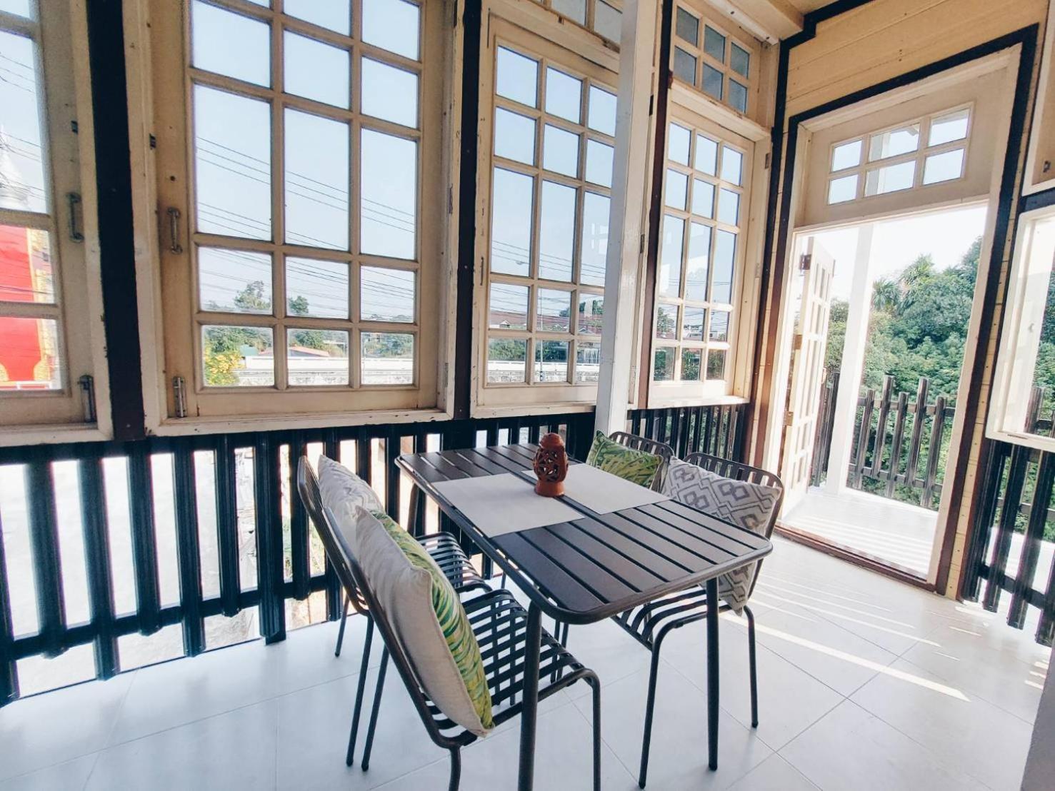 Green Riverside Homestay
