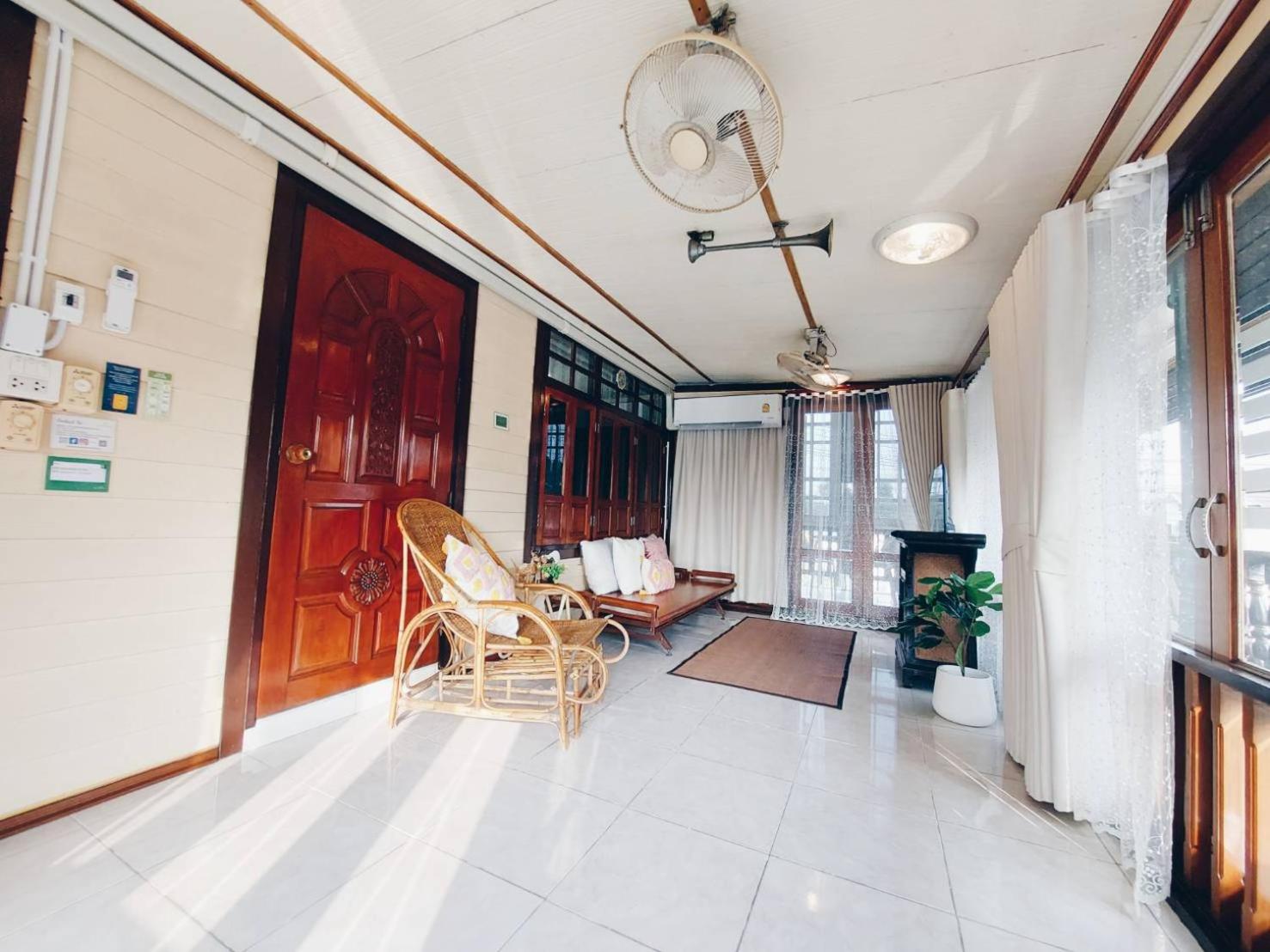 Green Riverside Homestay