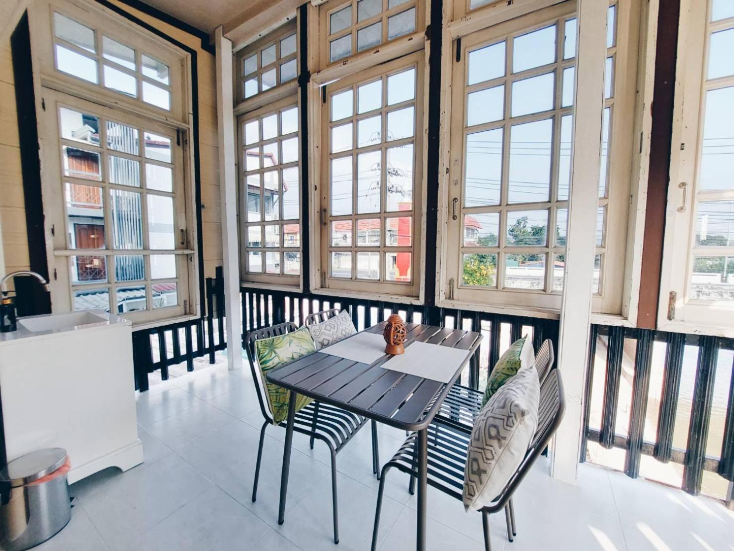 Green Riverside Homestay