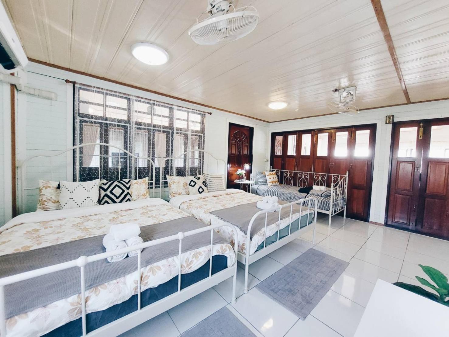 Green Riverside Homestay