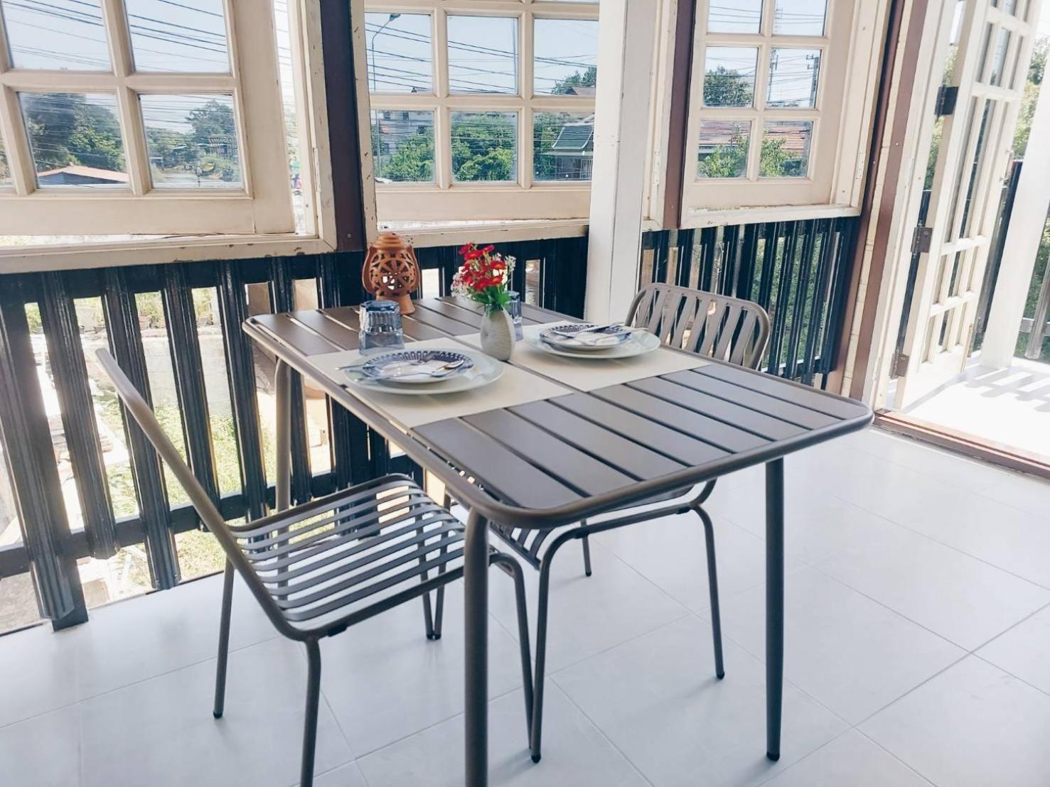Green Riverside Homestay