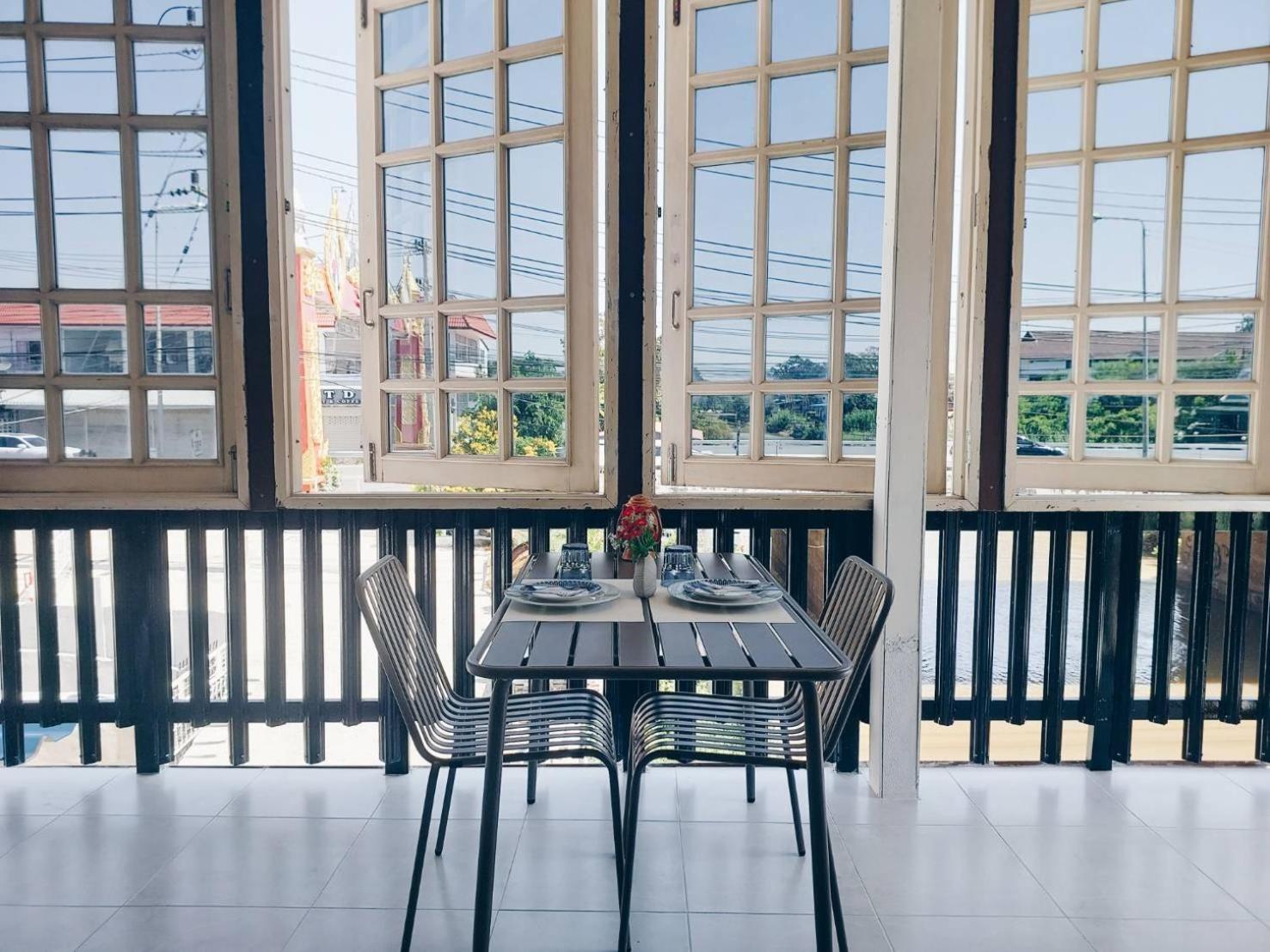 Green Riverside Homestay