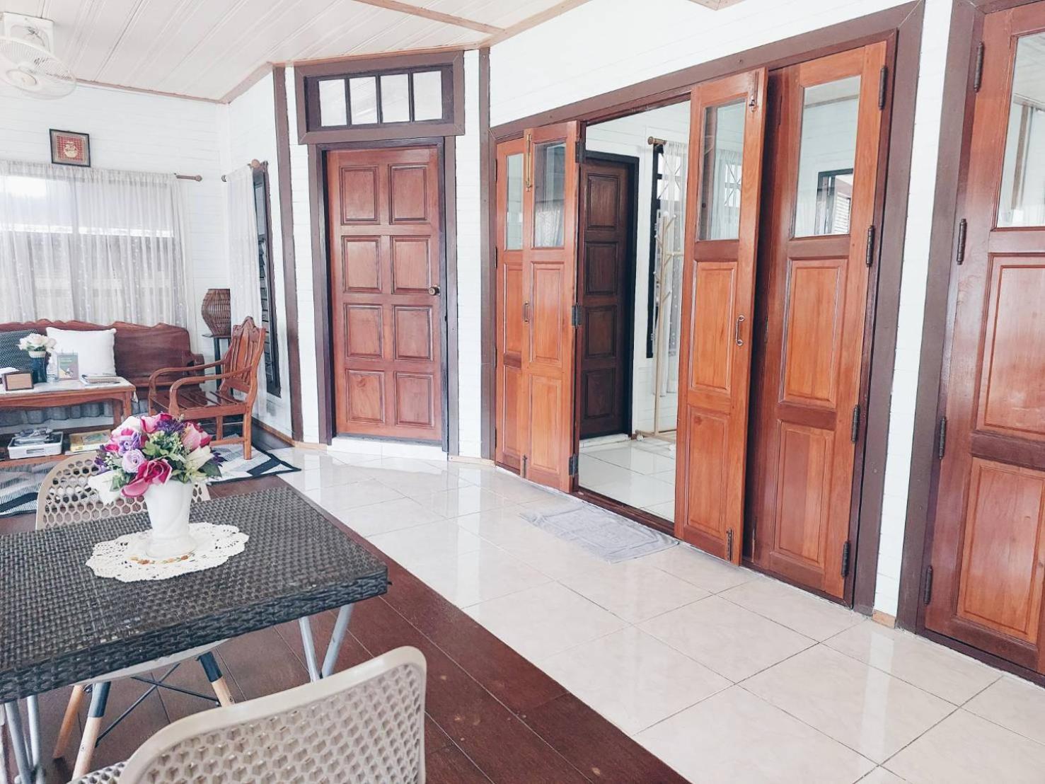 Green Riverside Homestay