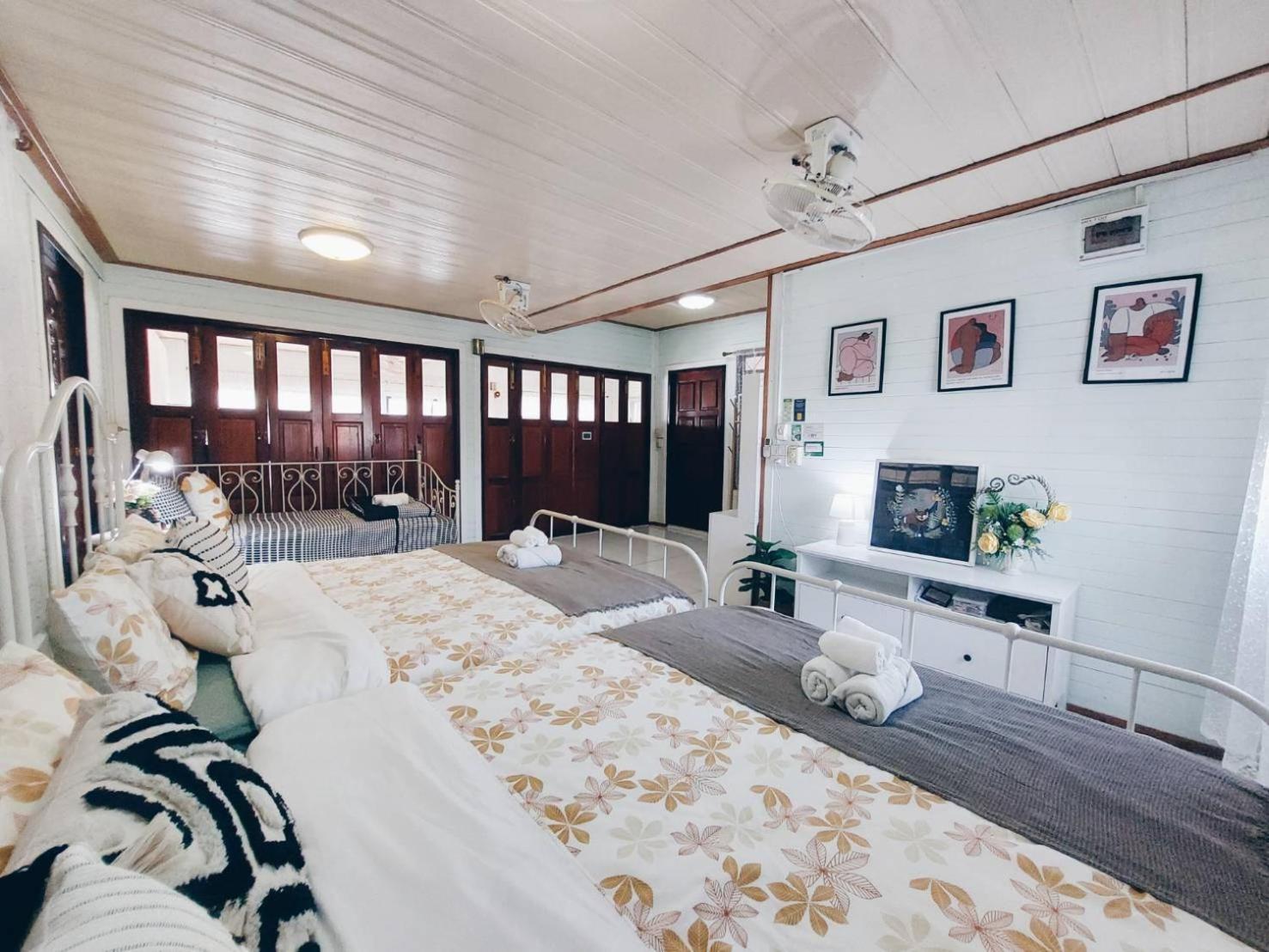 Green Riverside Homestay