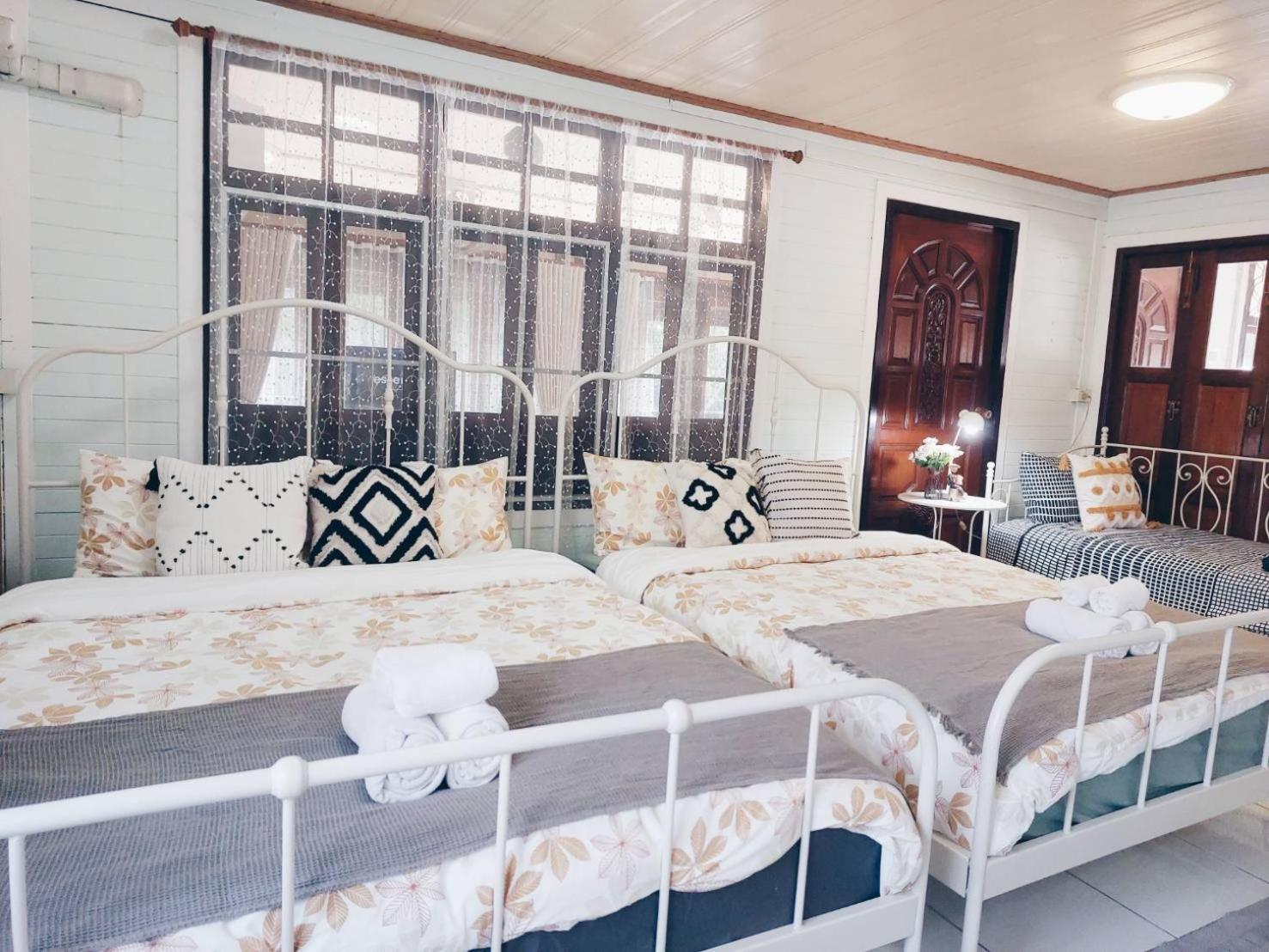 Green Riverside Homestay