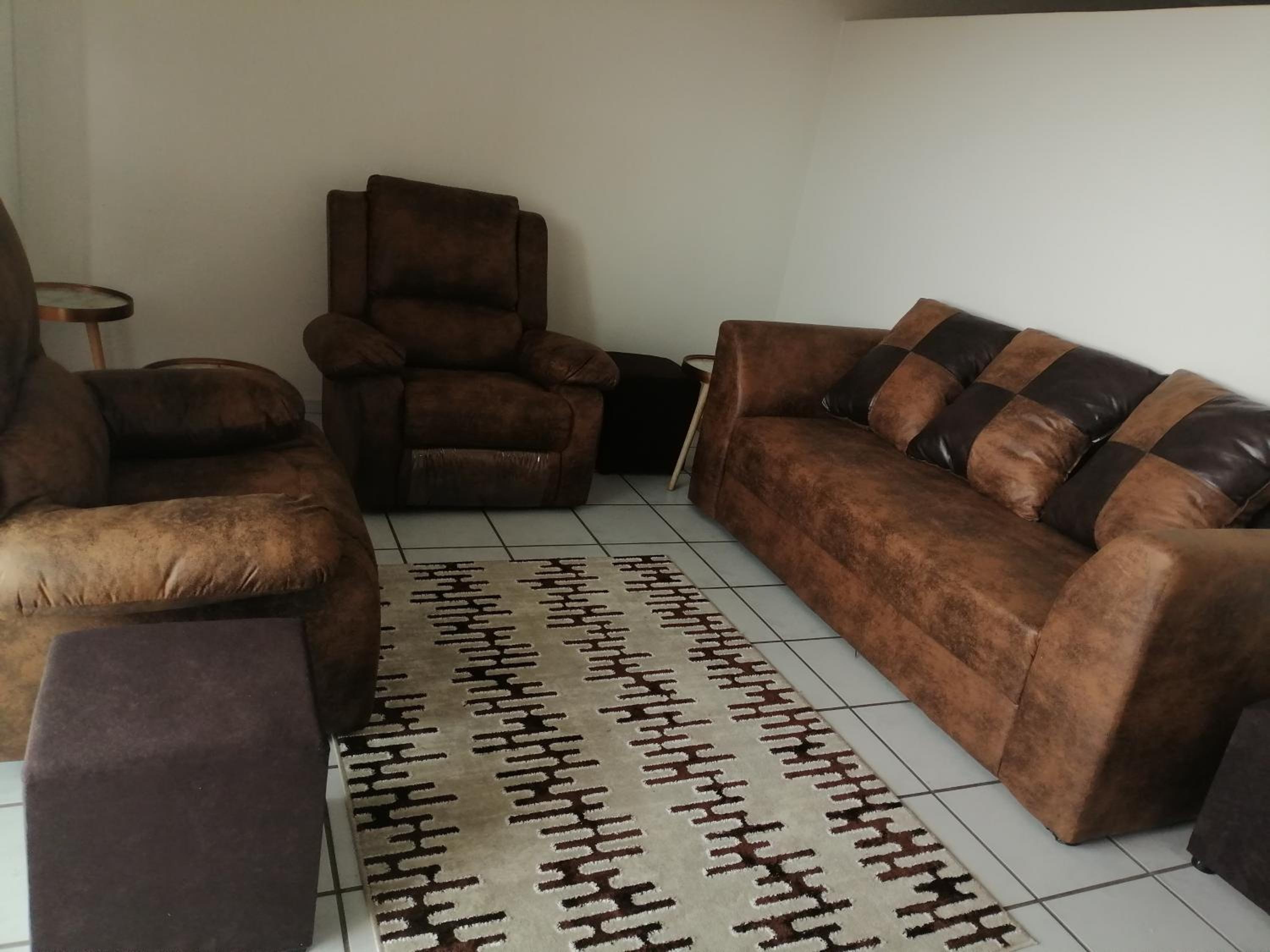 15 uvongo square holiday home