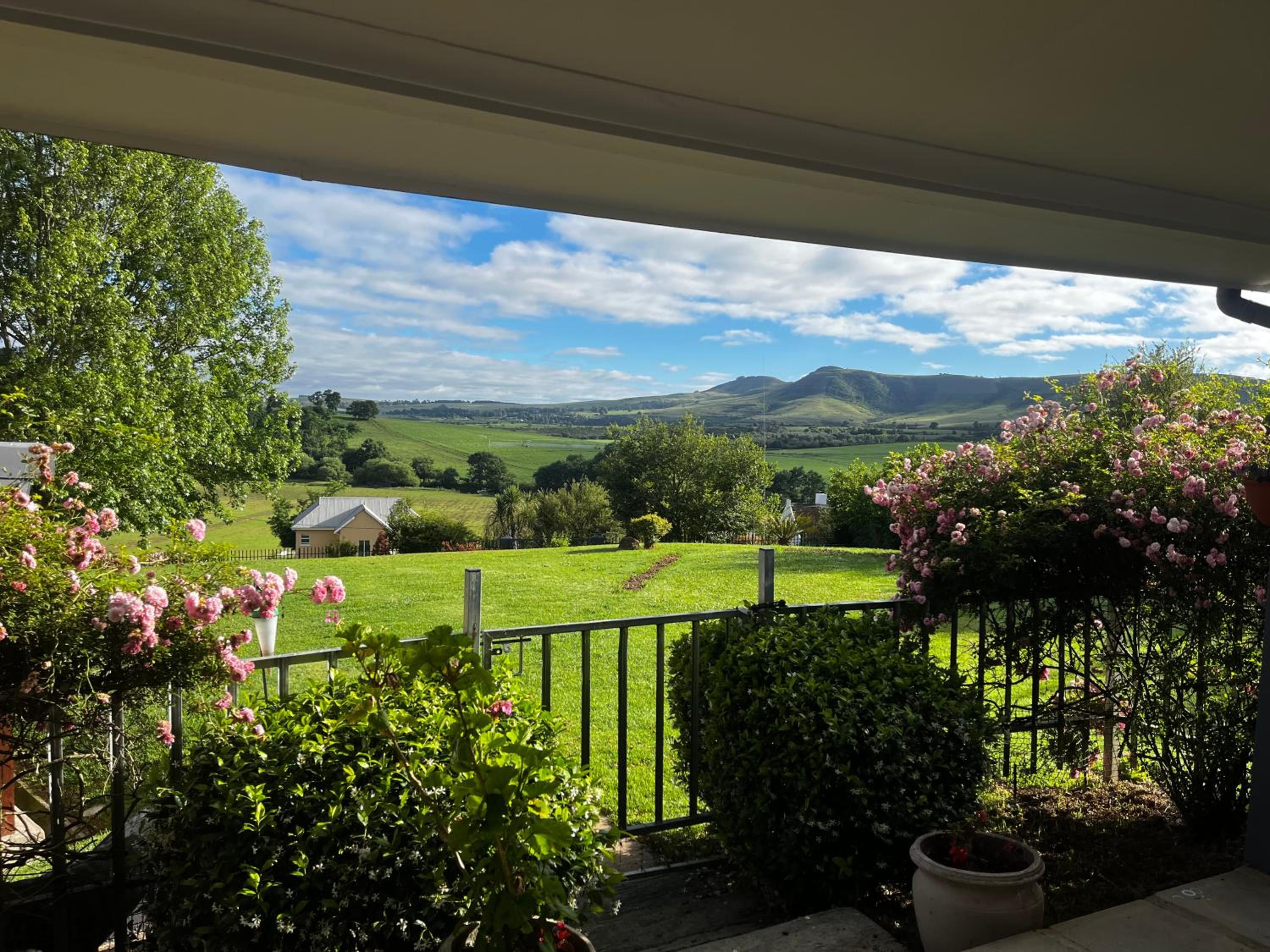 Haze Inn Cottages Wattle view 3