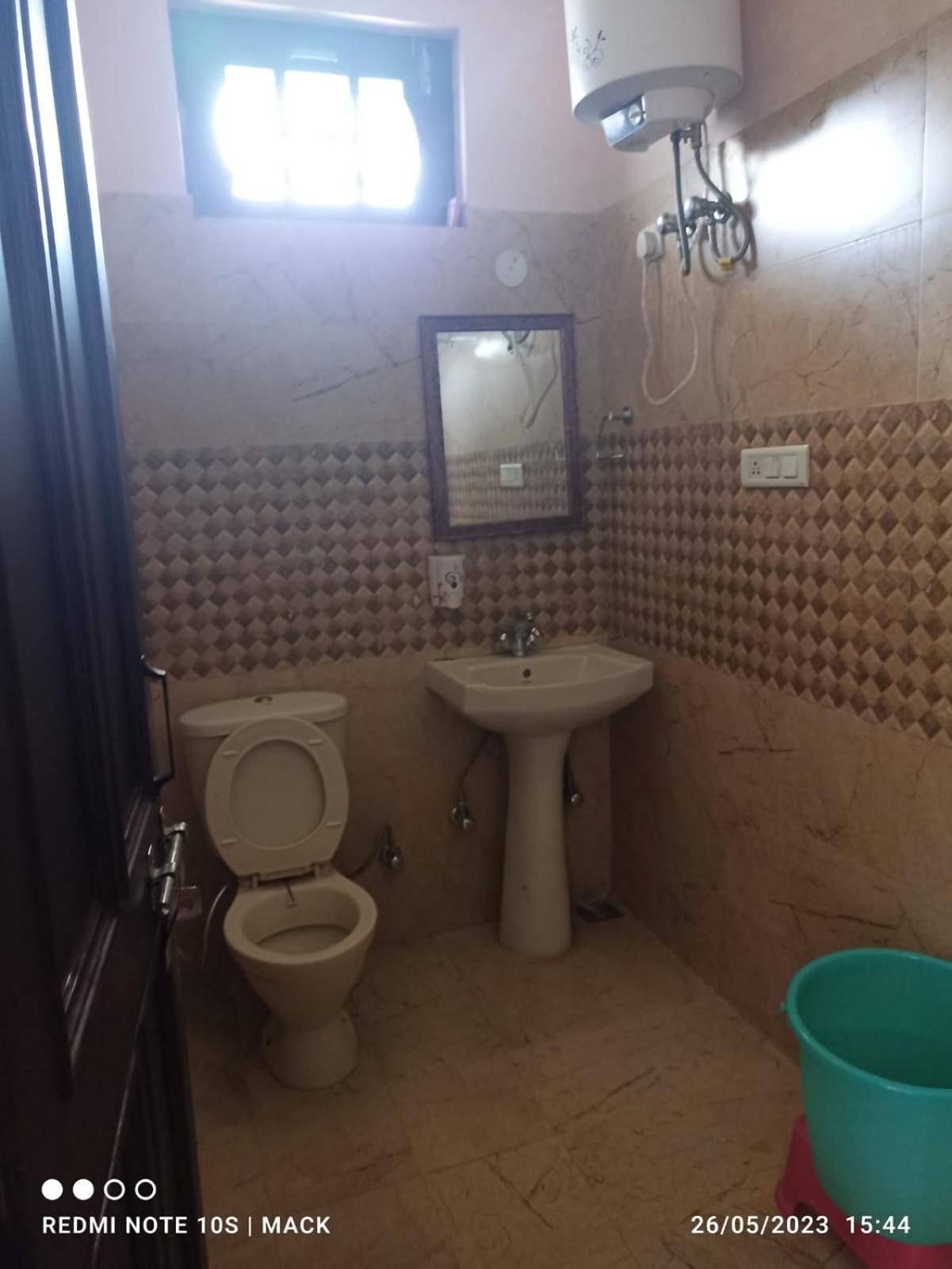 Photo 18