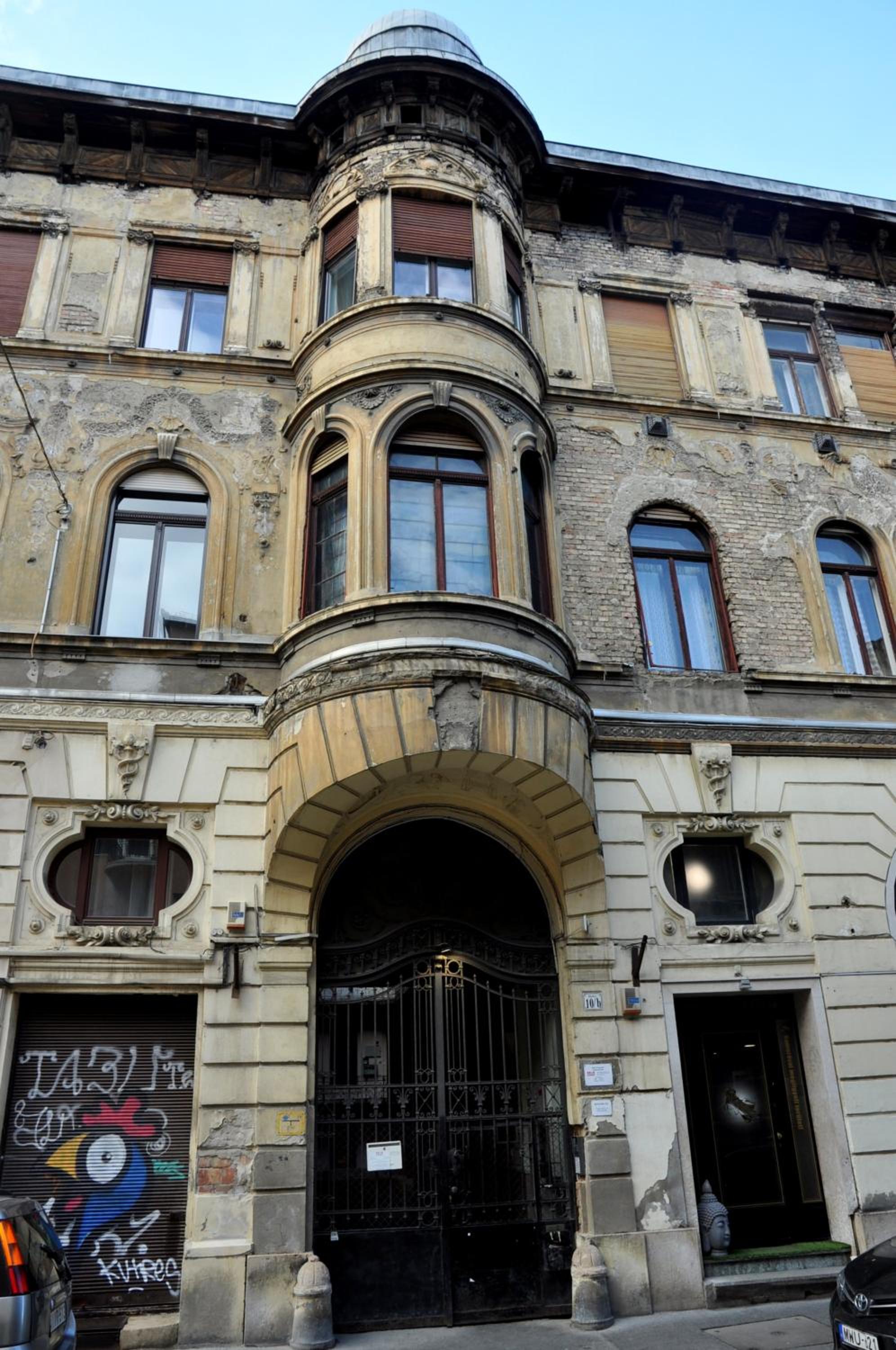 Photo 9