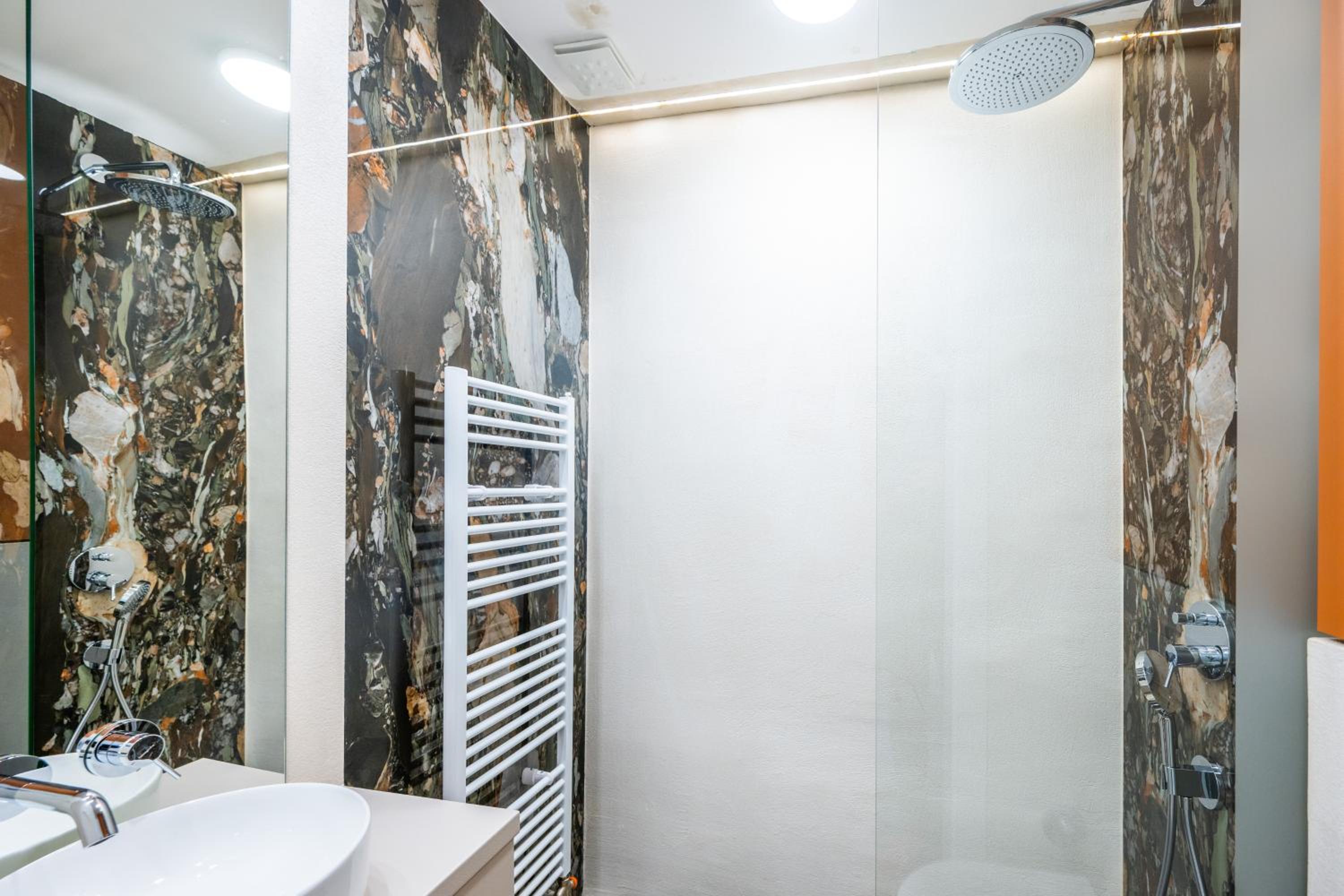 City Center Design Apartments