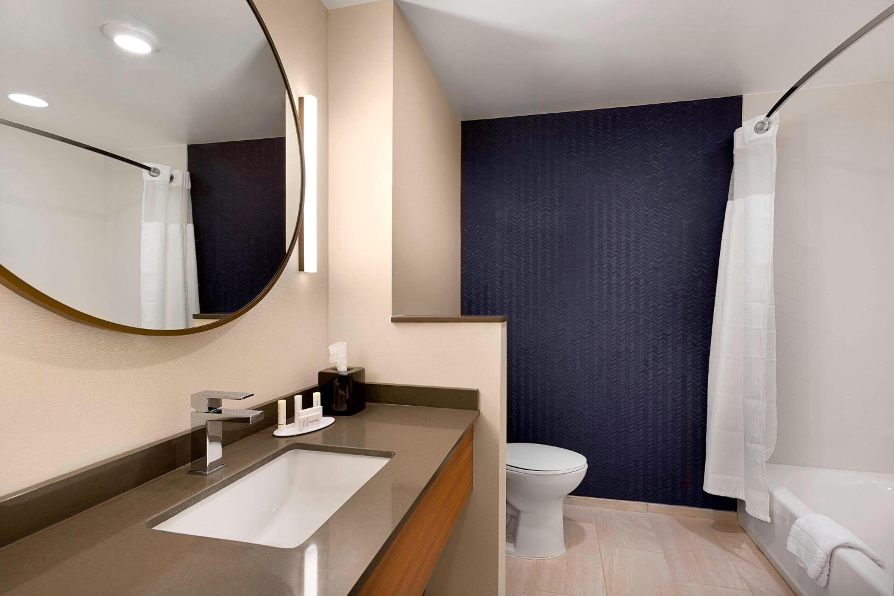 Fairfield Inn  Suites by Marriott Shelby - Property Image 9