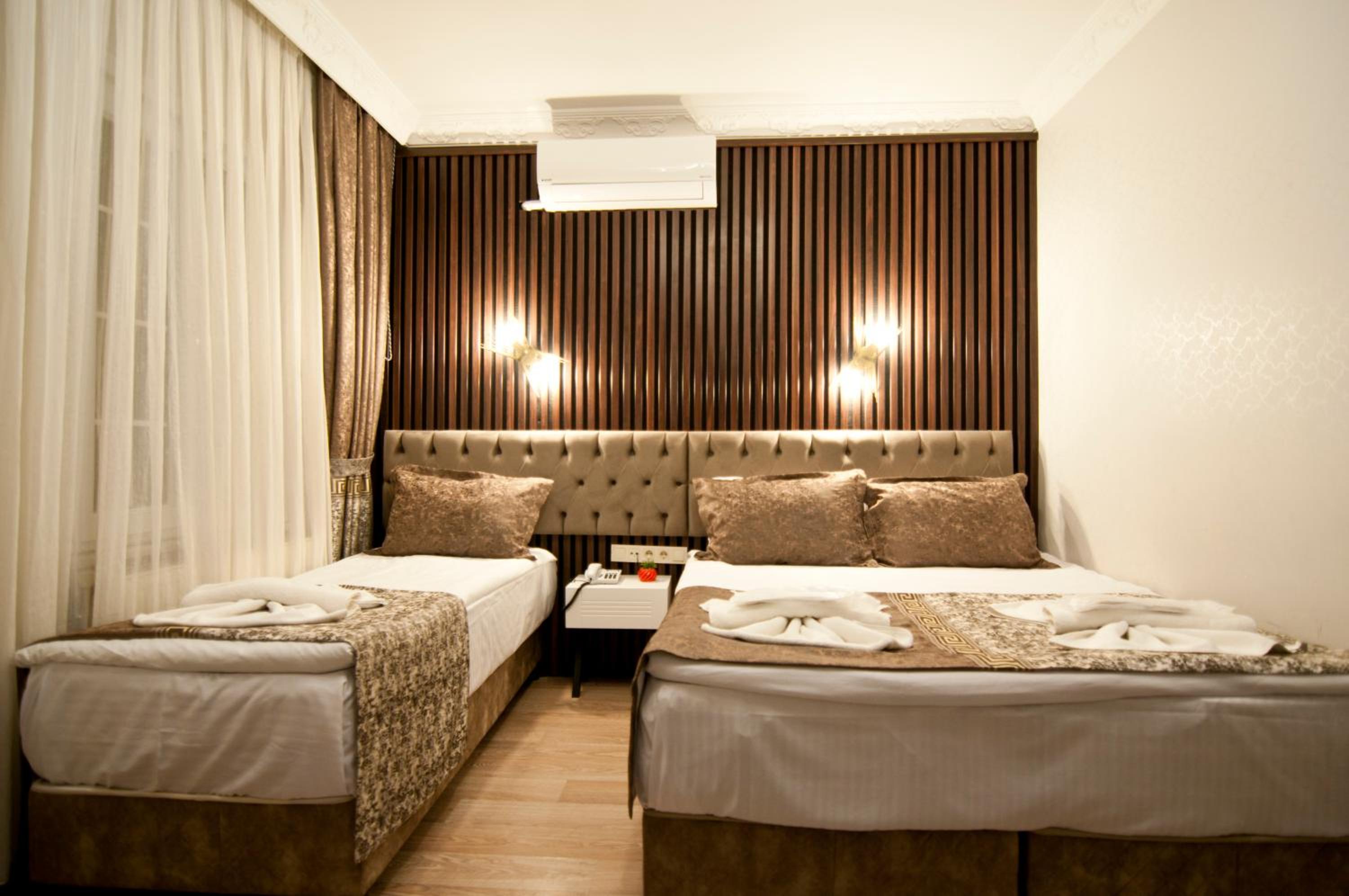 Hotel Broken Column - Image 33