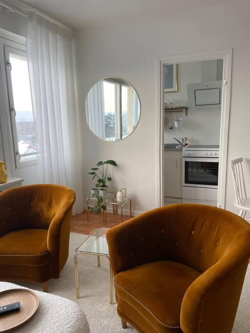 Top floor apt with stunning view