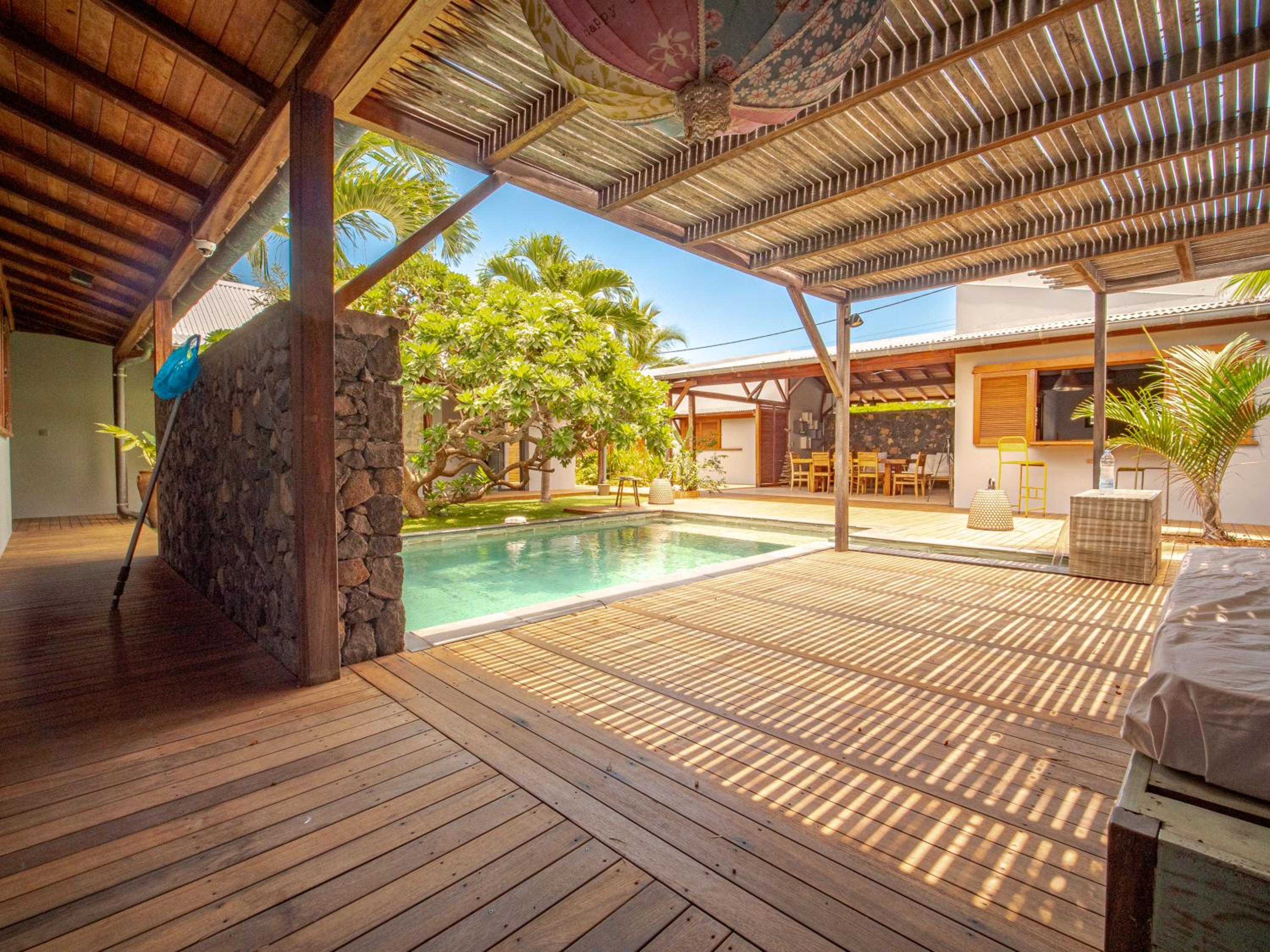 la kaz veloutier - villa 4 chambres avec piscine view 3