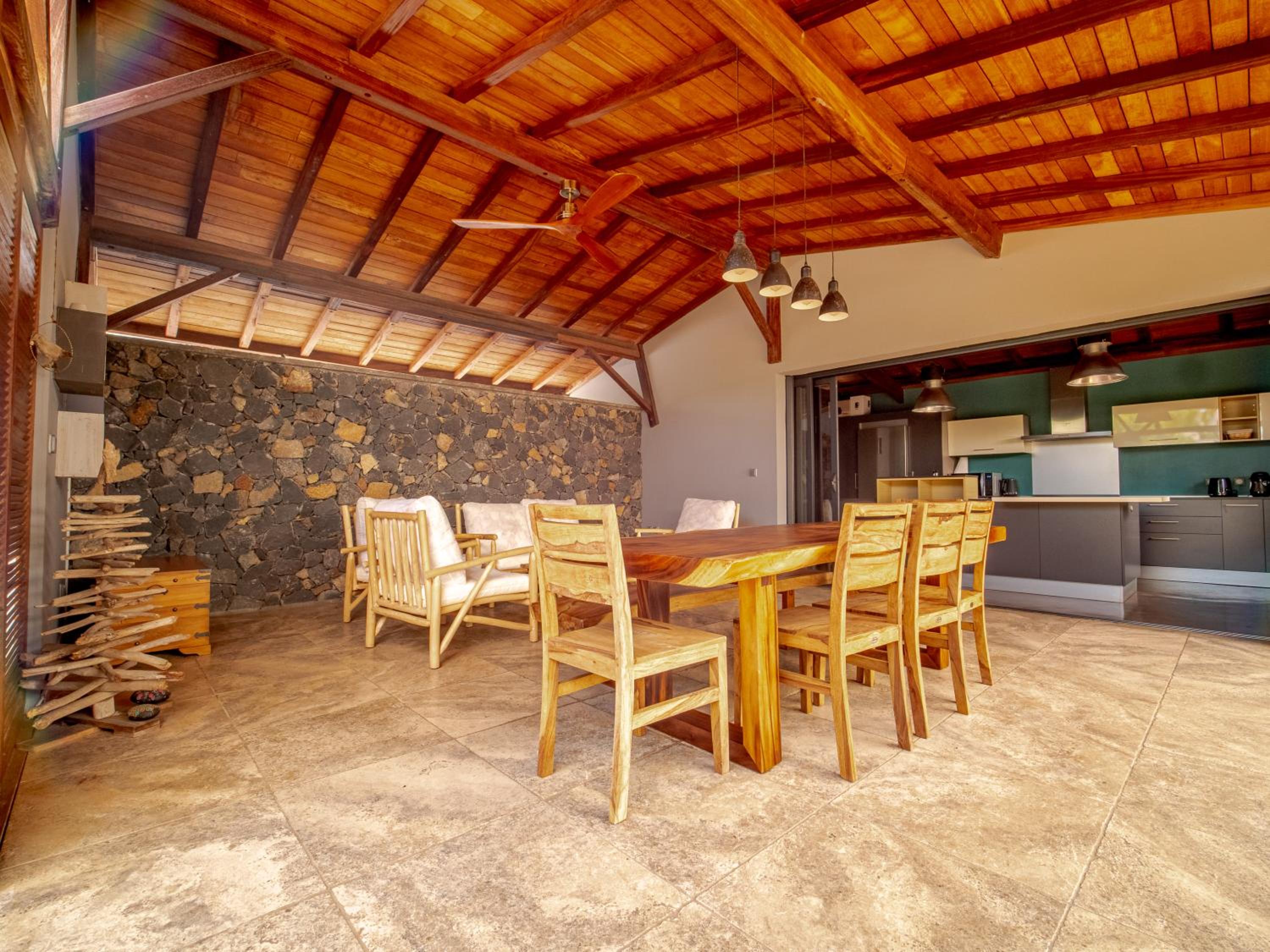 la kaz veloutier - villa 4 chambres avec piscine view 4