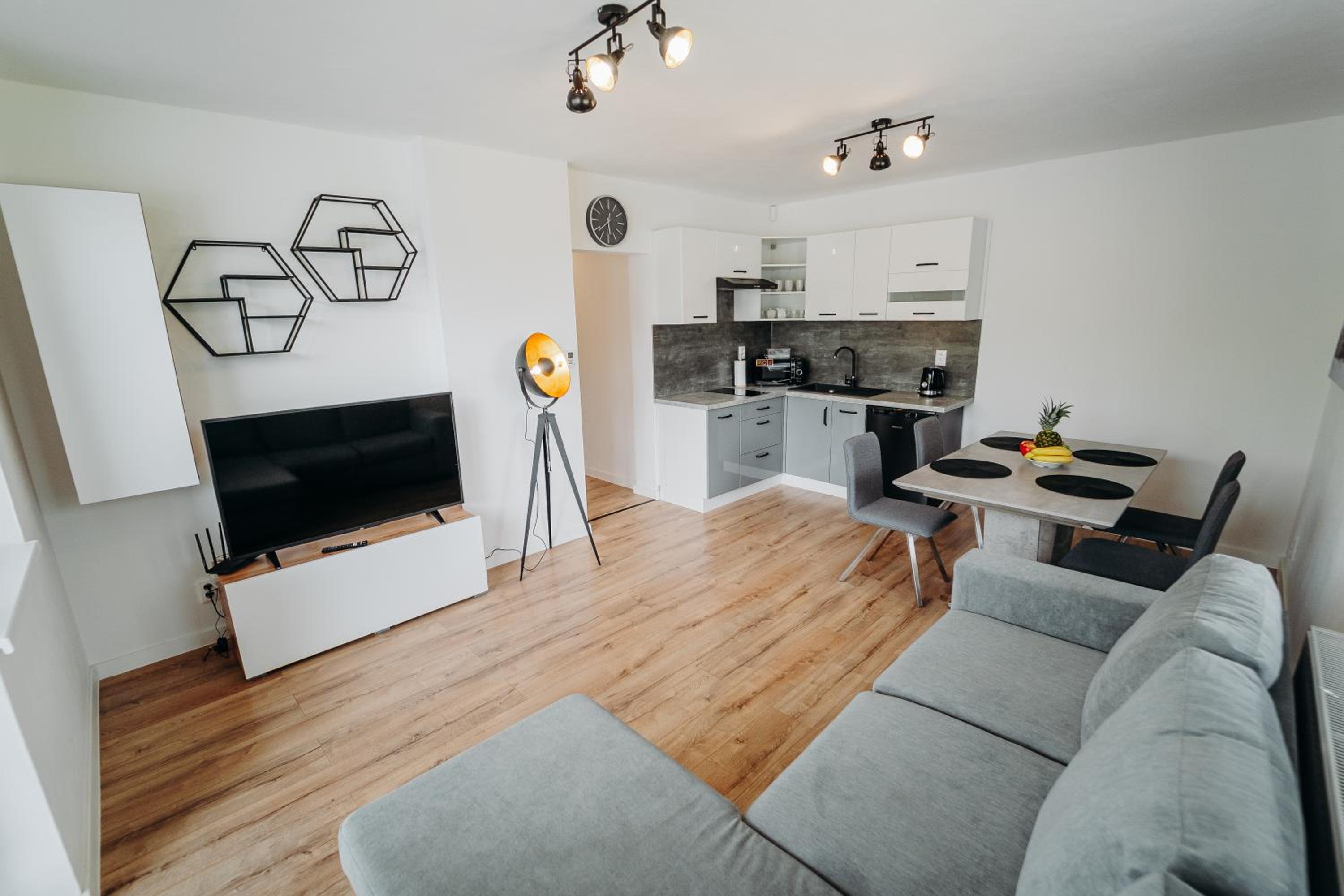 Double Floor Apartment With 2 Terraces view 3