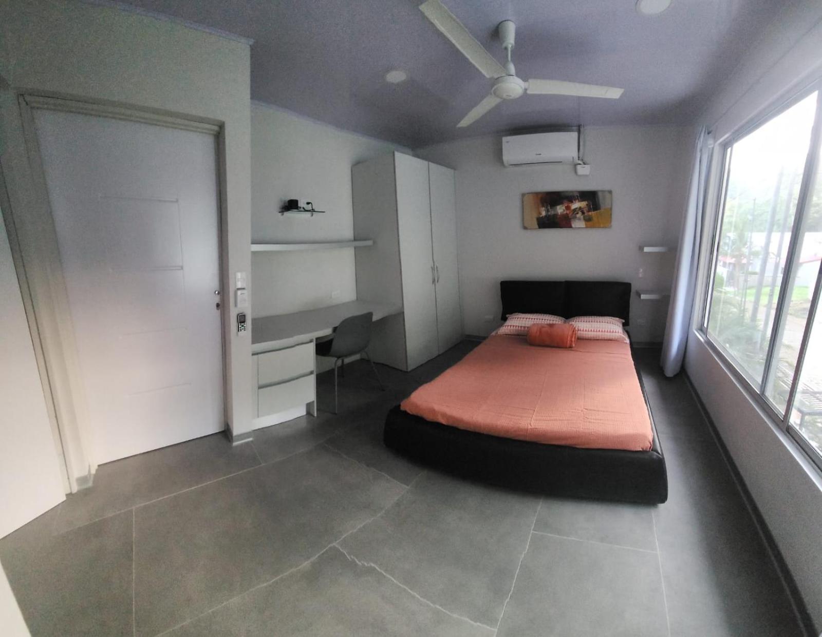 CASA MARIPOSA en Punta Leona a 500 metros de la playa FULL EQUIPADA Espacio y precio a tu medida Posibilidad de alquilar la casa entera, dos apartamentos a