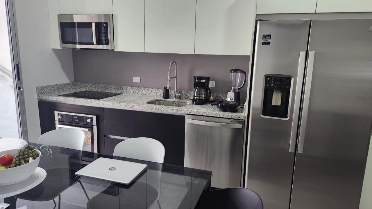 CASA MARIPOSA en Punta Leona a 500 metros de la playa FULL EQUIPADA Espacio y precio a tu medida Posibilidad de alquilar la casa entera, dos apartamentos a