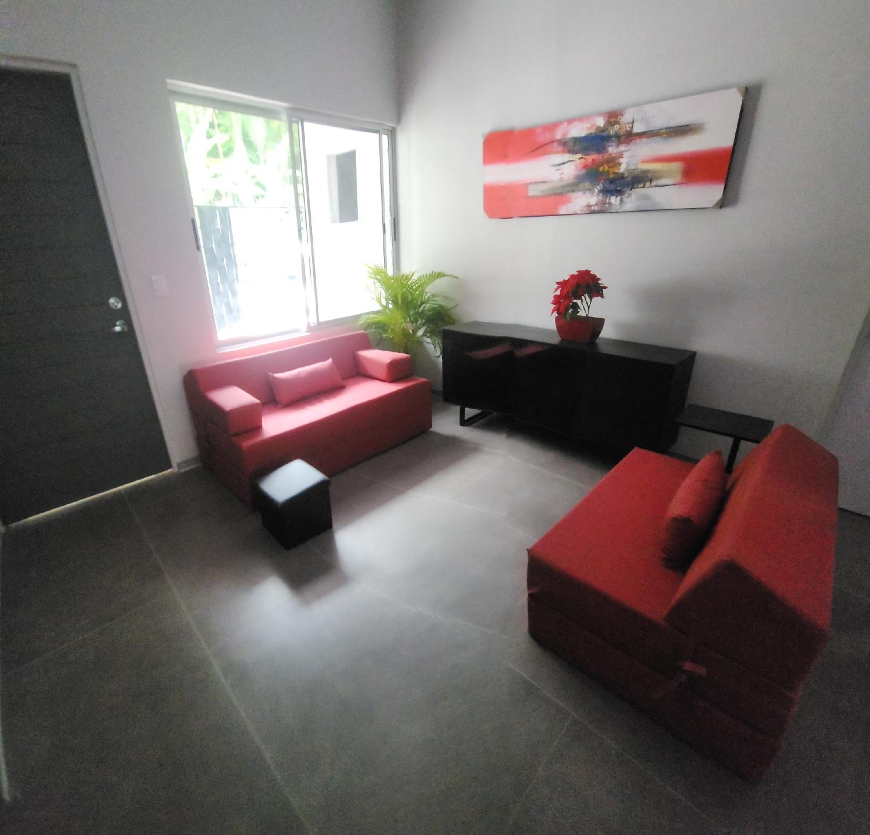 CASA MARIPOSA en Punta Leona a 500 metros de la playa FULL EQUIPADA Espacio y precio a tu medida Posibilidad de alquilar la casa entera, dos apartamentos a