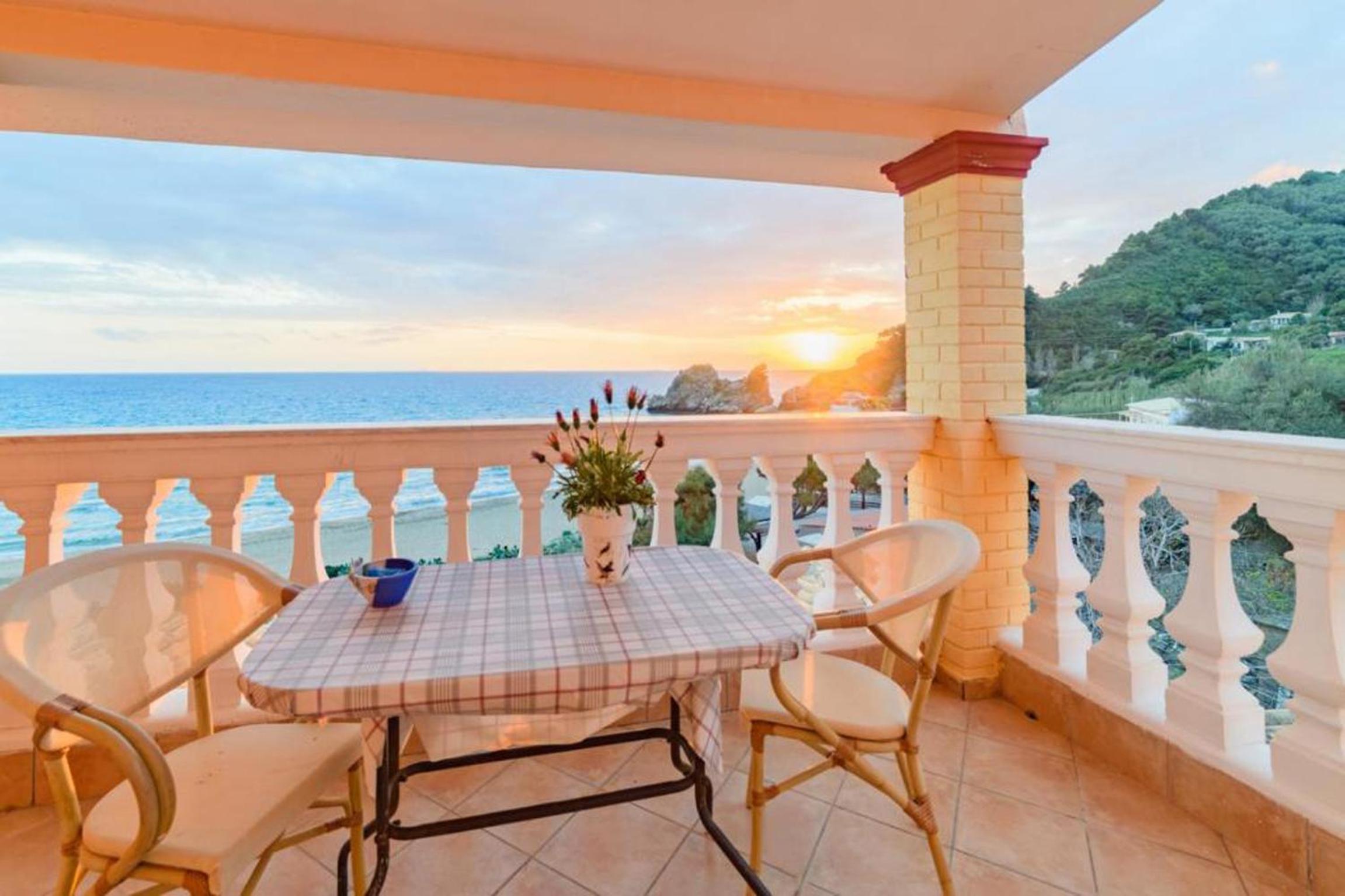 Beachfront House Tolis - Pelekas Beach