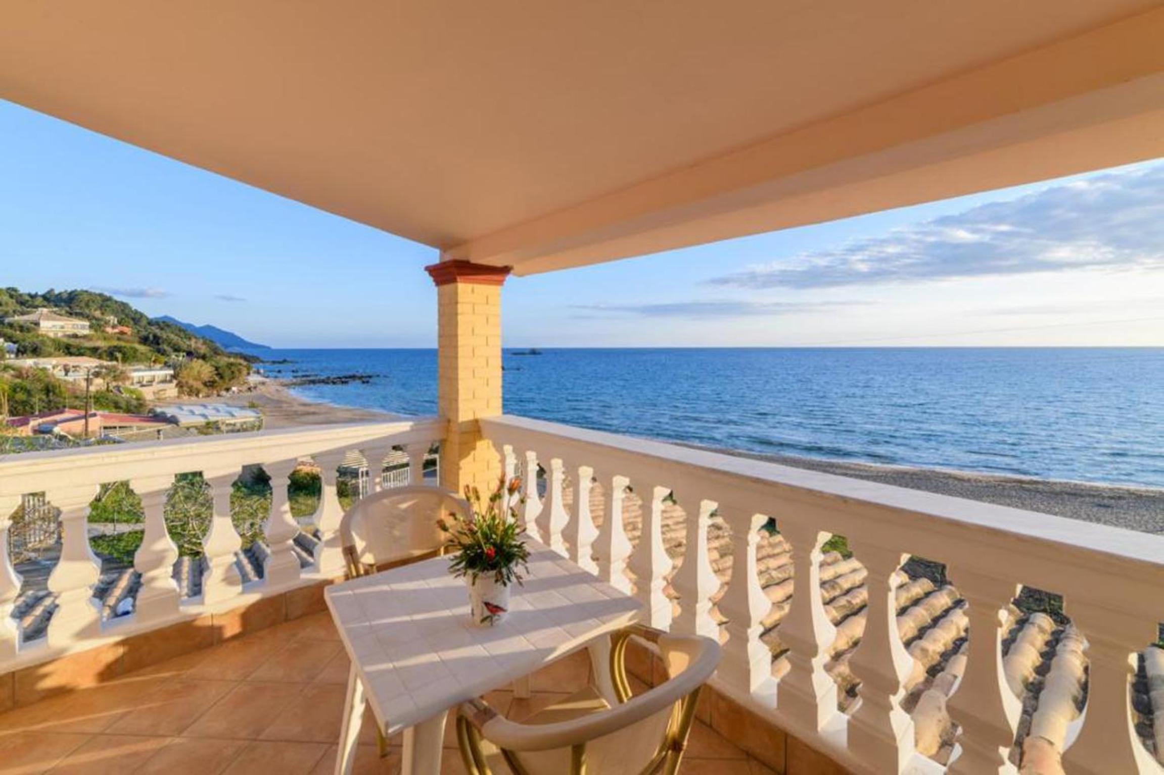 Beachfront House Tolis - Pelekas Beach