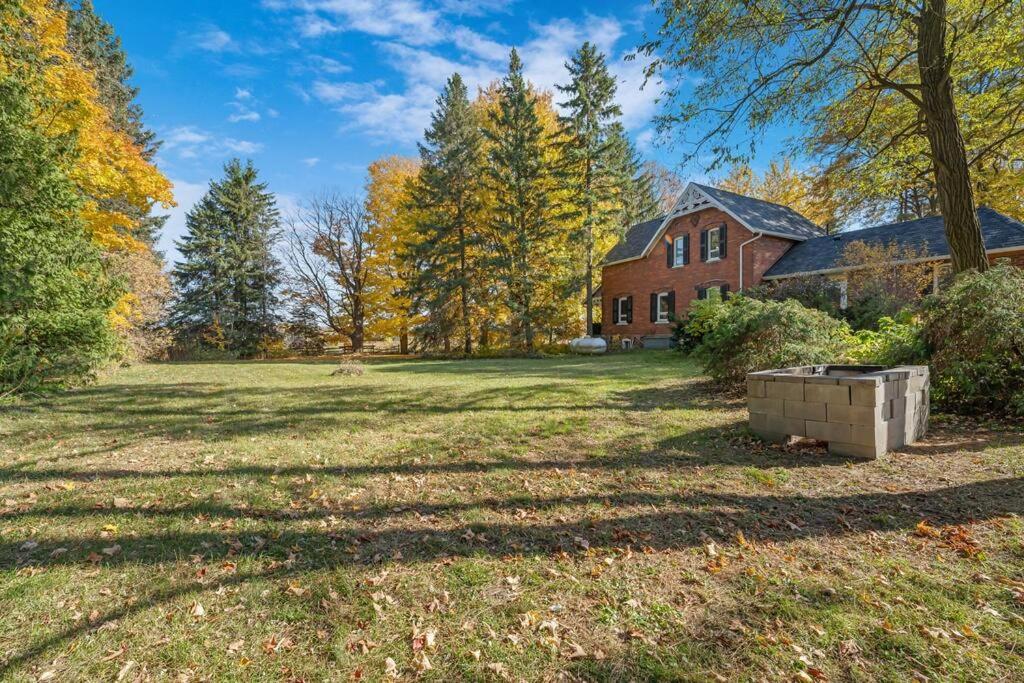 Hidden Oasis with Hot Tubs, & Starry Fire Pits